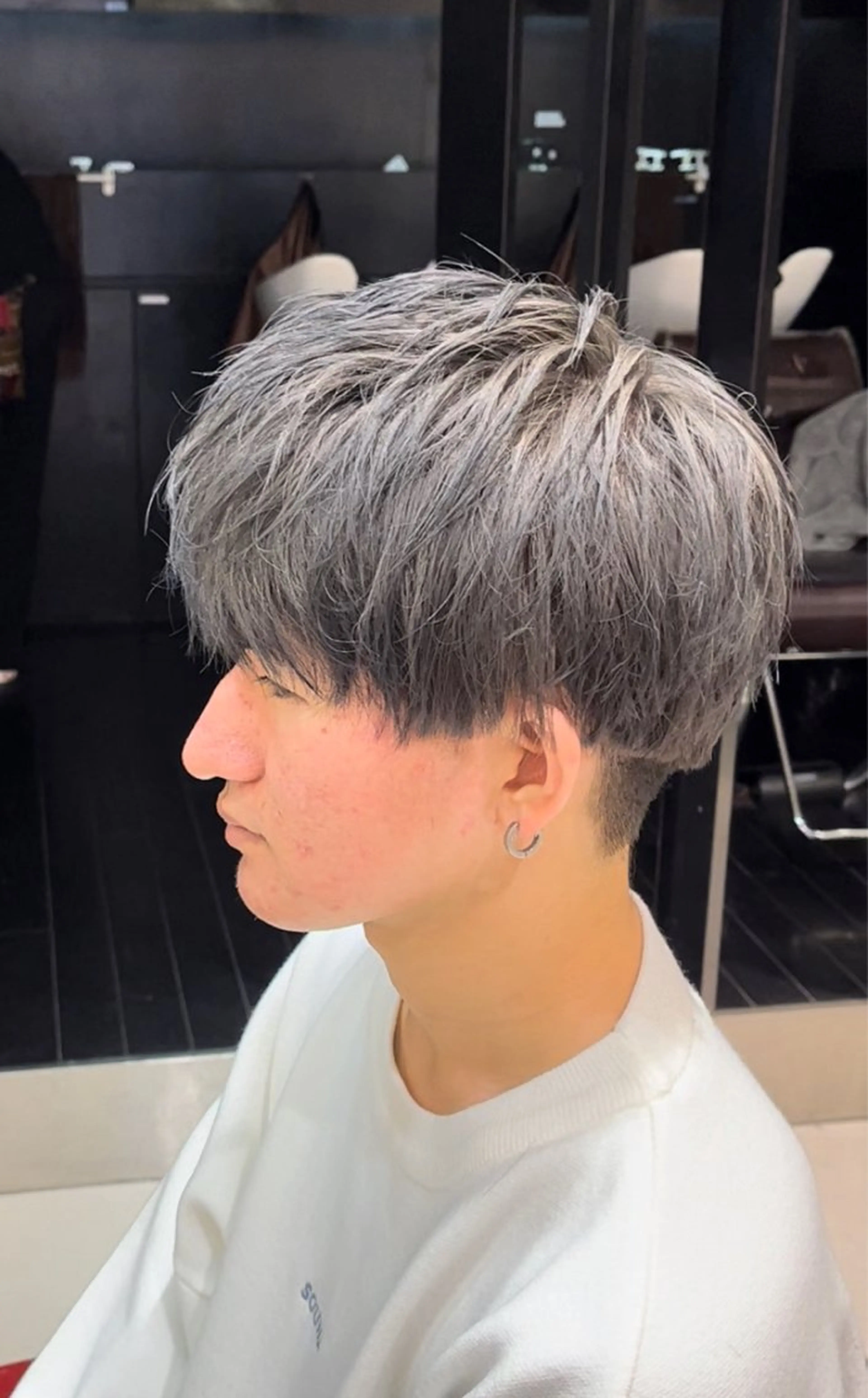 カラー ブリーチ EARTH勝田台 吉永嵐のヘアスタイル