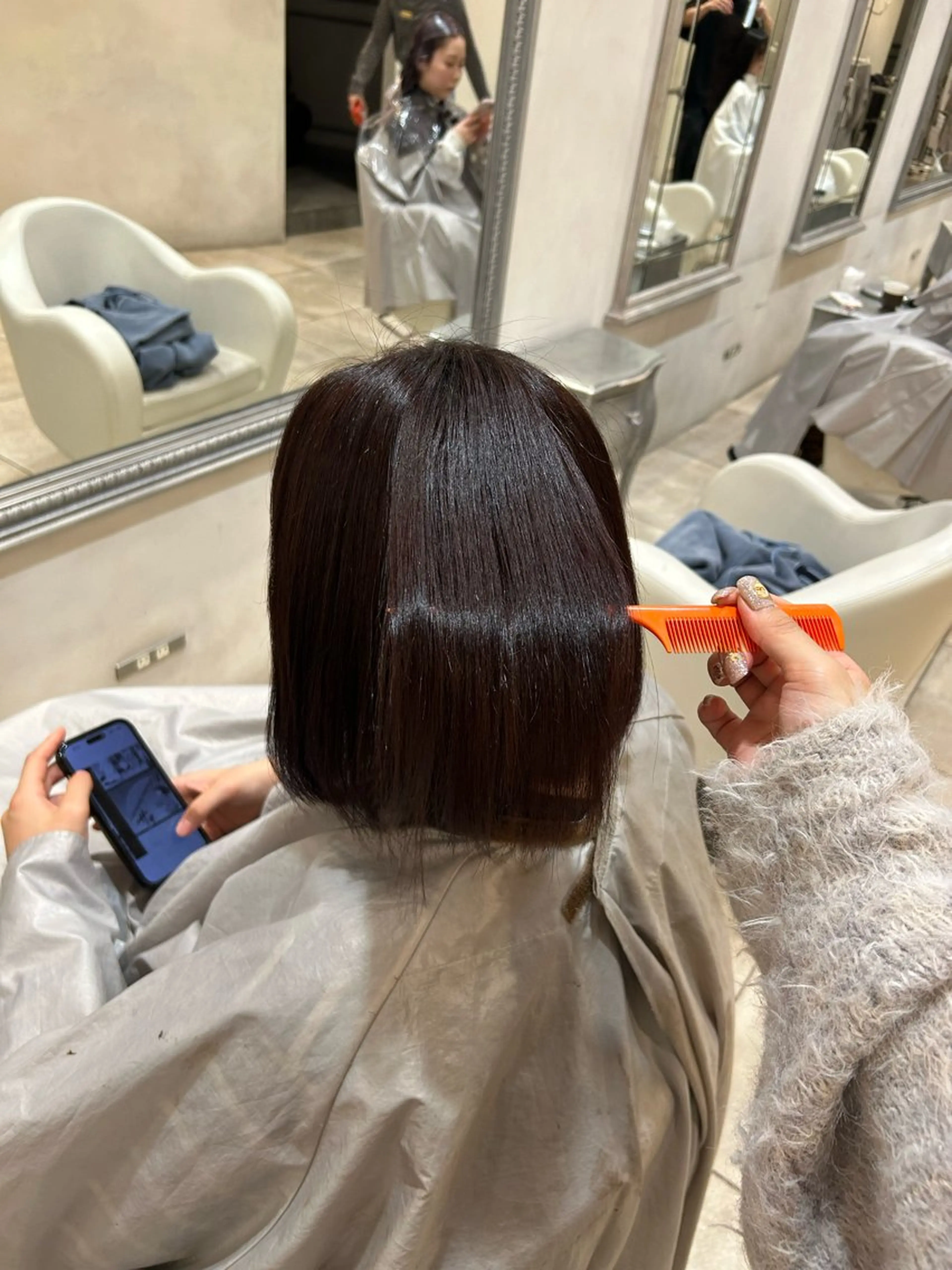 ショート カラー レイヤーカット/ 透明感カラー/カナのヘアスタイル