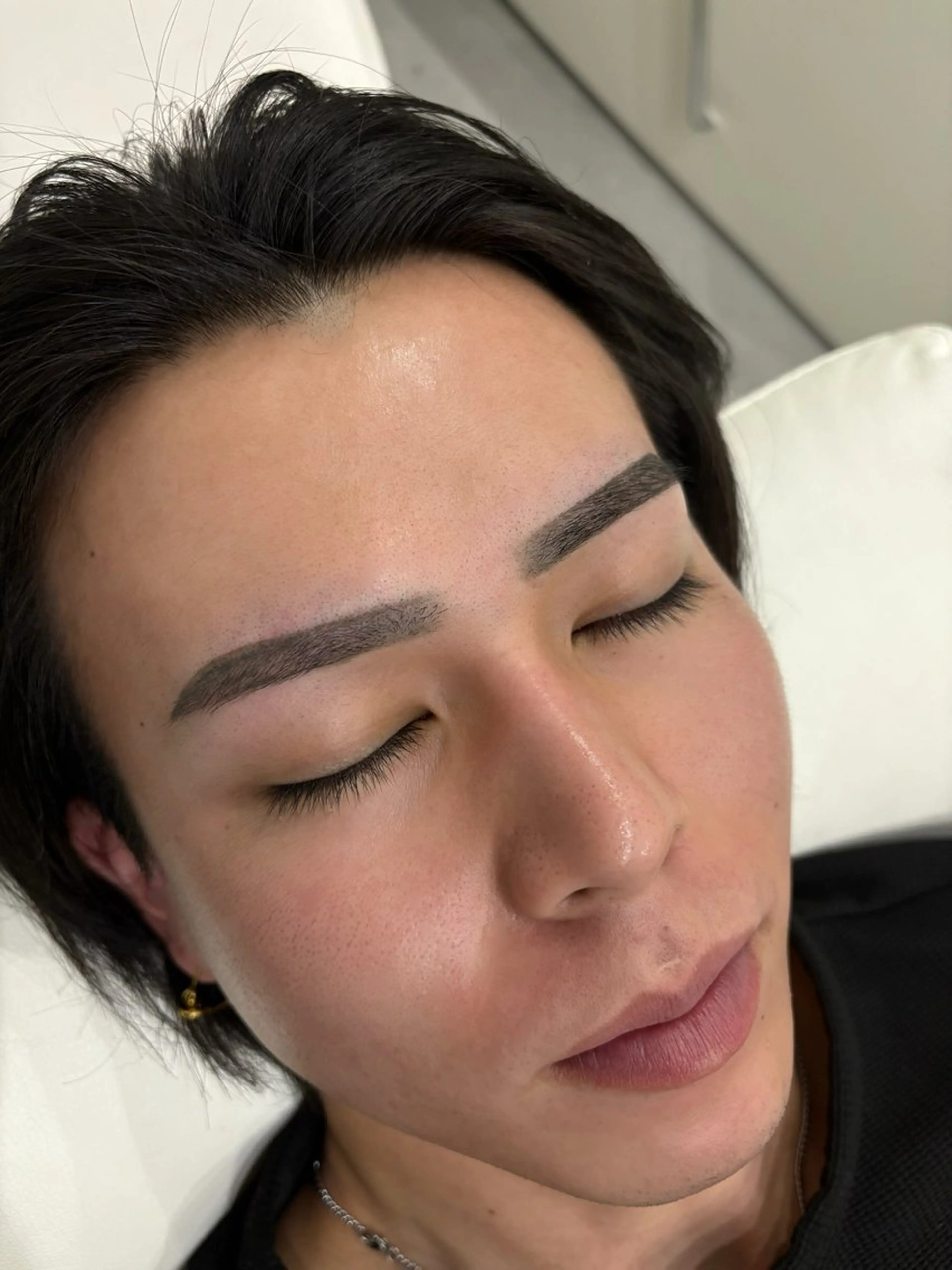 メンズ アイブロウ アイブロウサロン 🫧AMIの眉毛・アイブロウイメージ