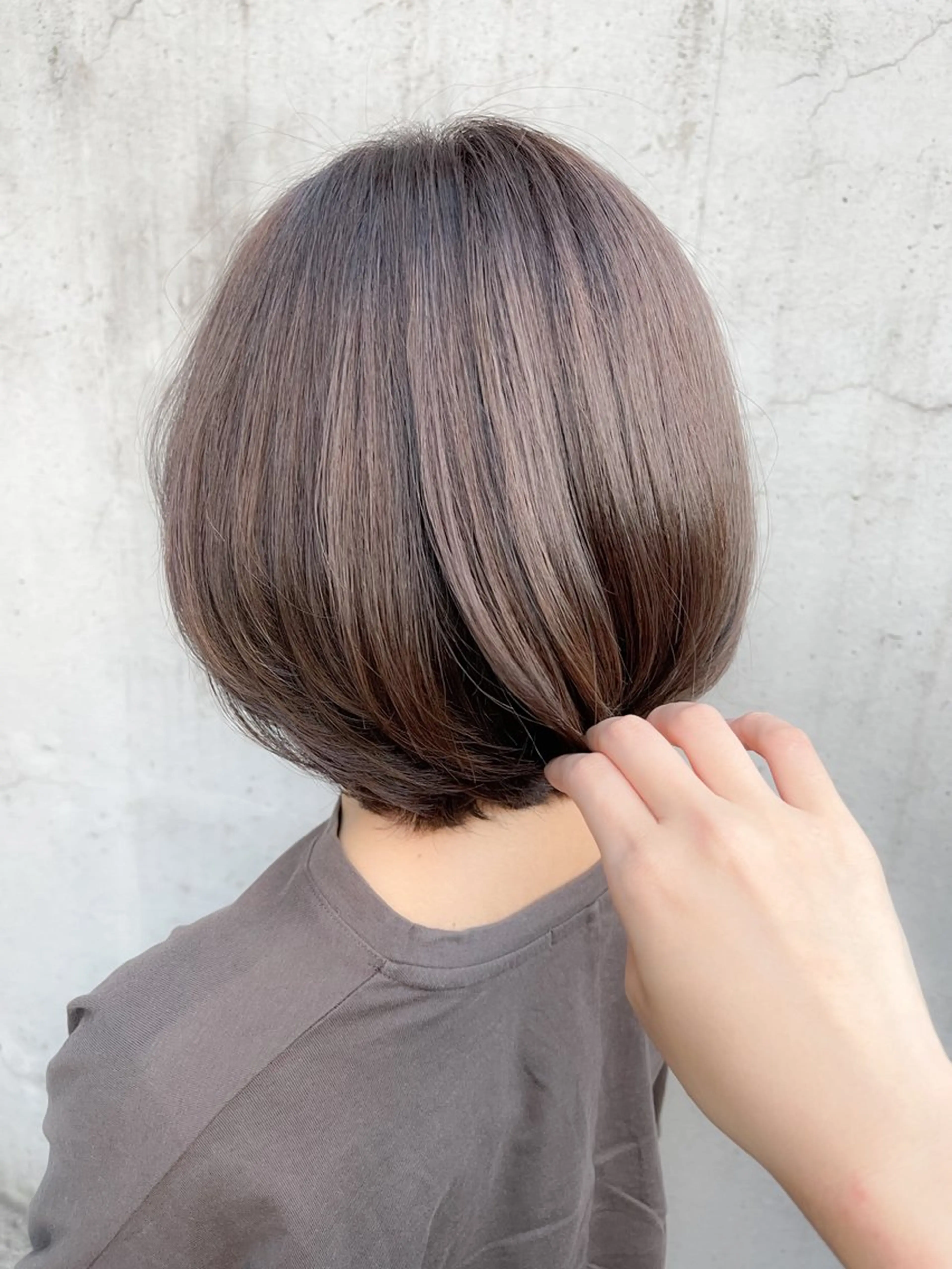 カラー グレージュ 西本 由香のヘアスタイル