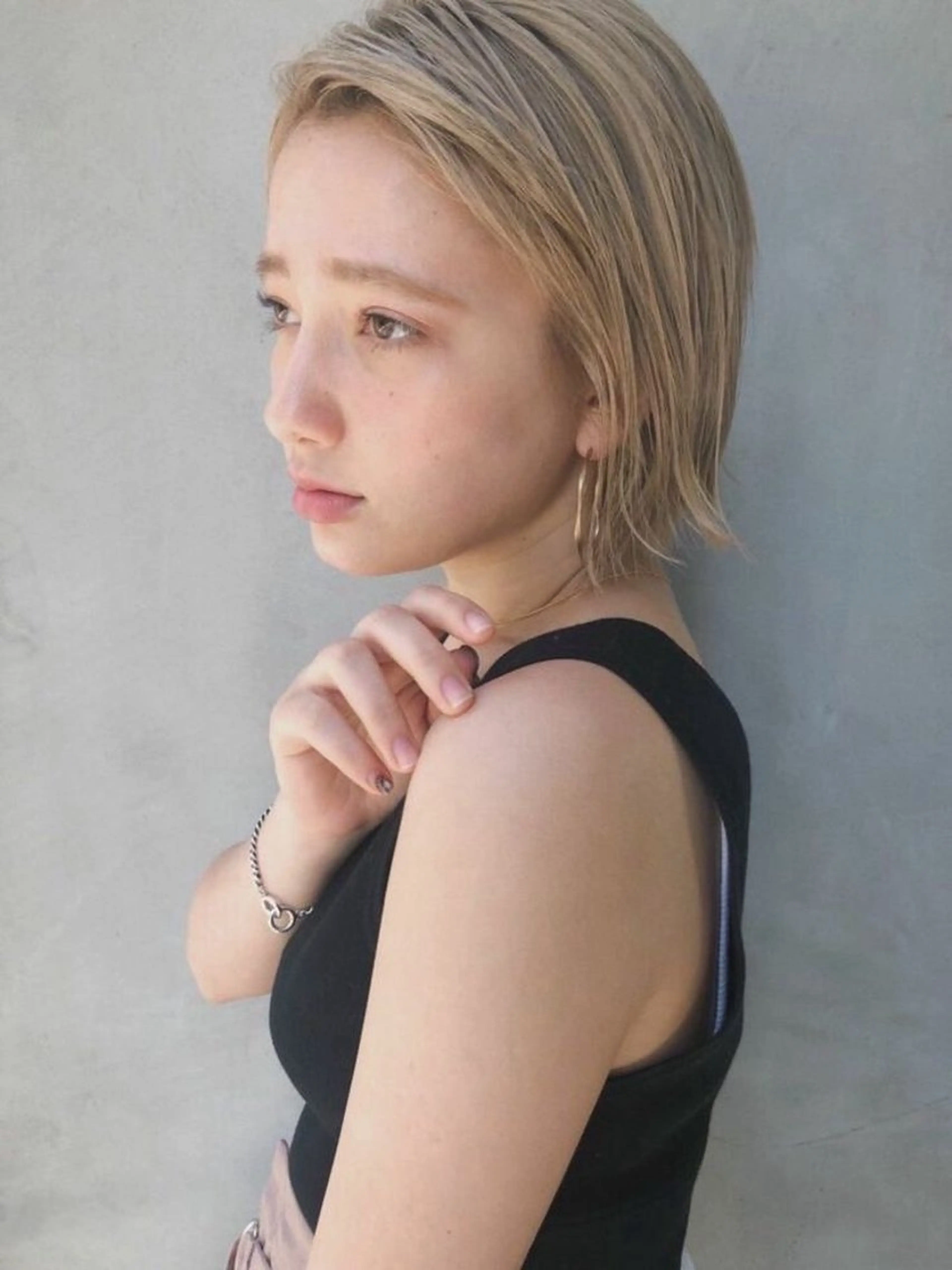 🐝根本が伸びている方は必須🐝ブリーチリタッチ×オンカラー×超音波トリートメントの写真