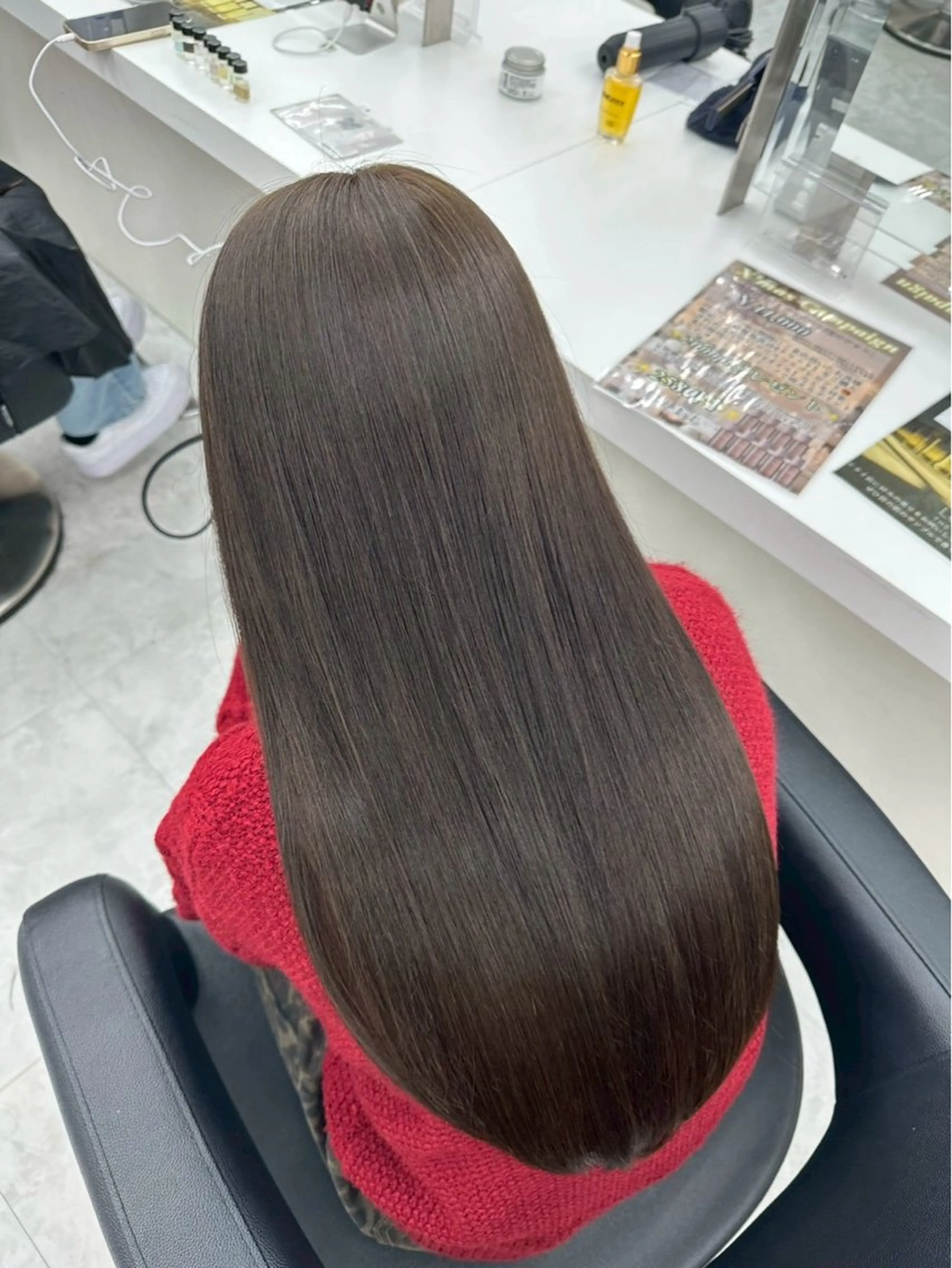 ロング カラー ワンホンカラー chino🤍🤍のヘアスタイル