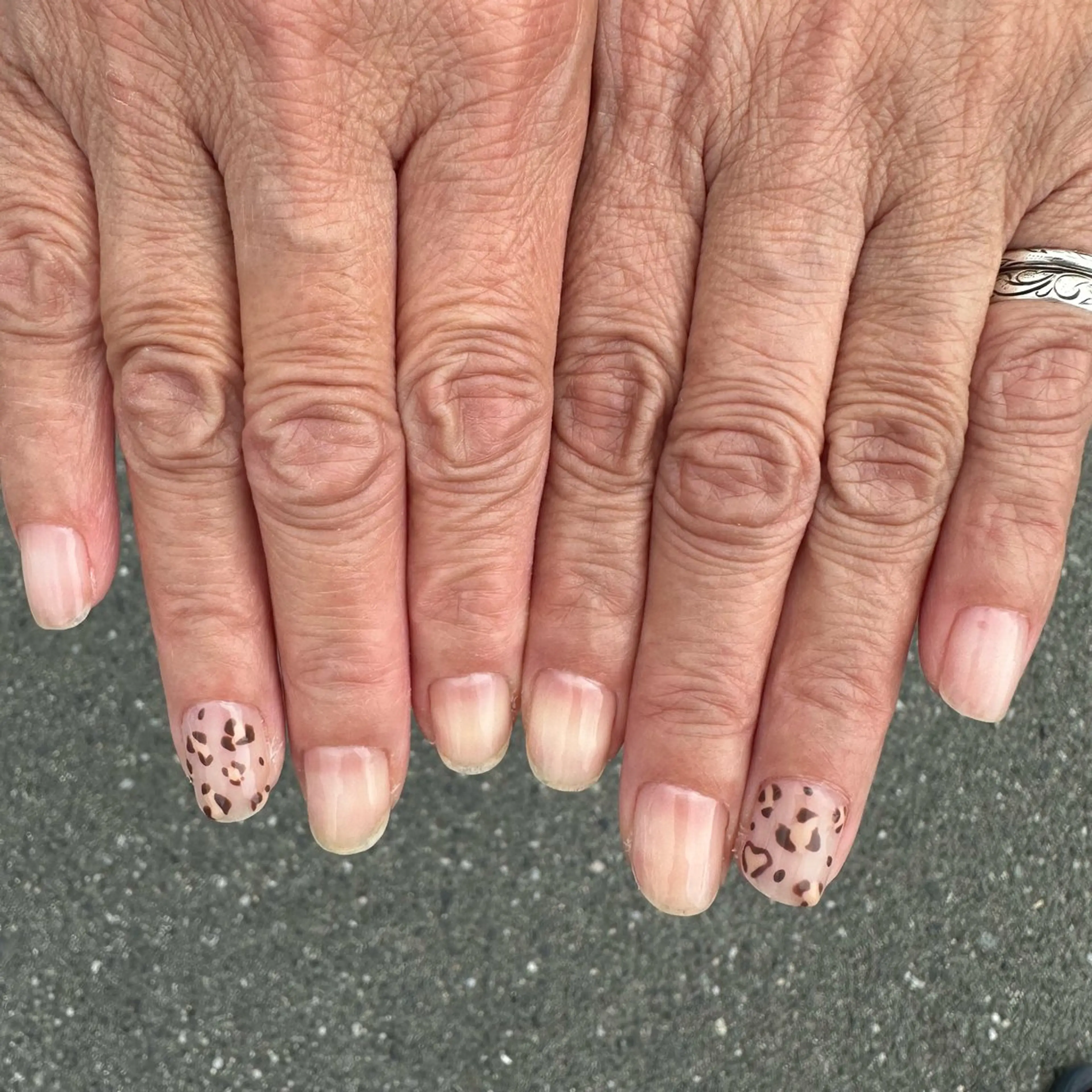 ネイル 自爪育成ネイリスト✨ Mokaのネイルデザイン