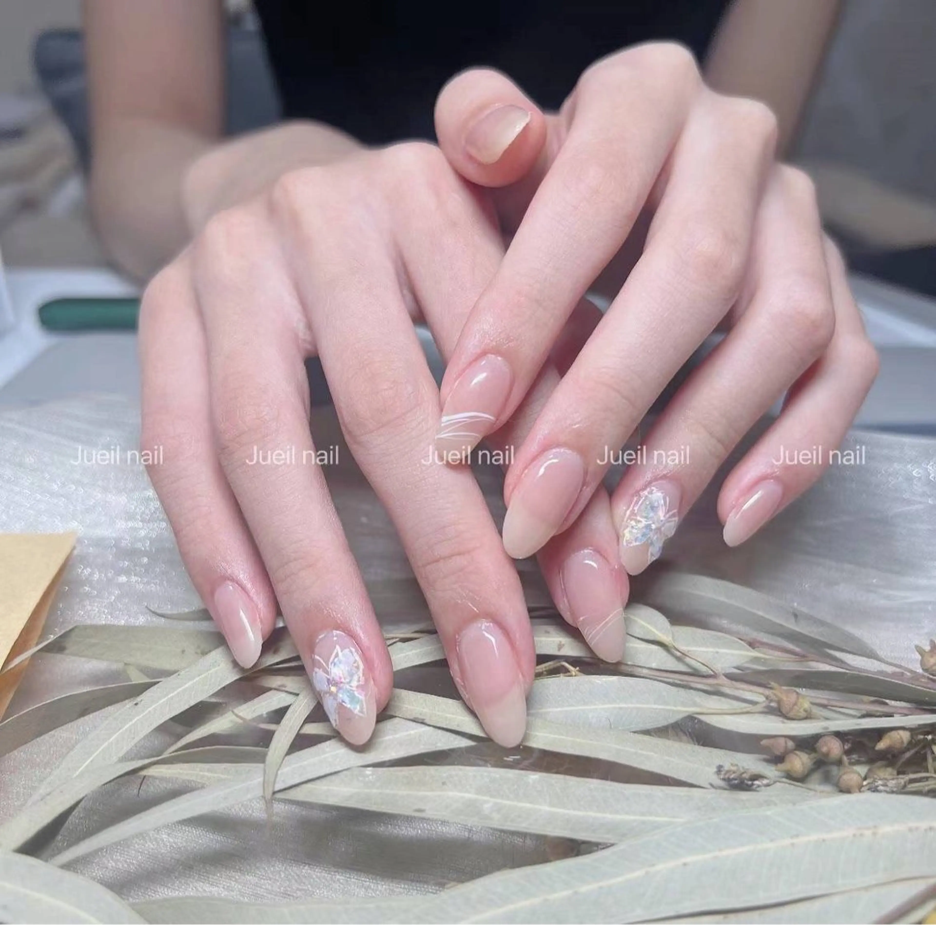 ネイル ハンドネイル KURE ISAKIのネイルデザイン