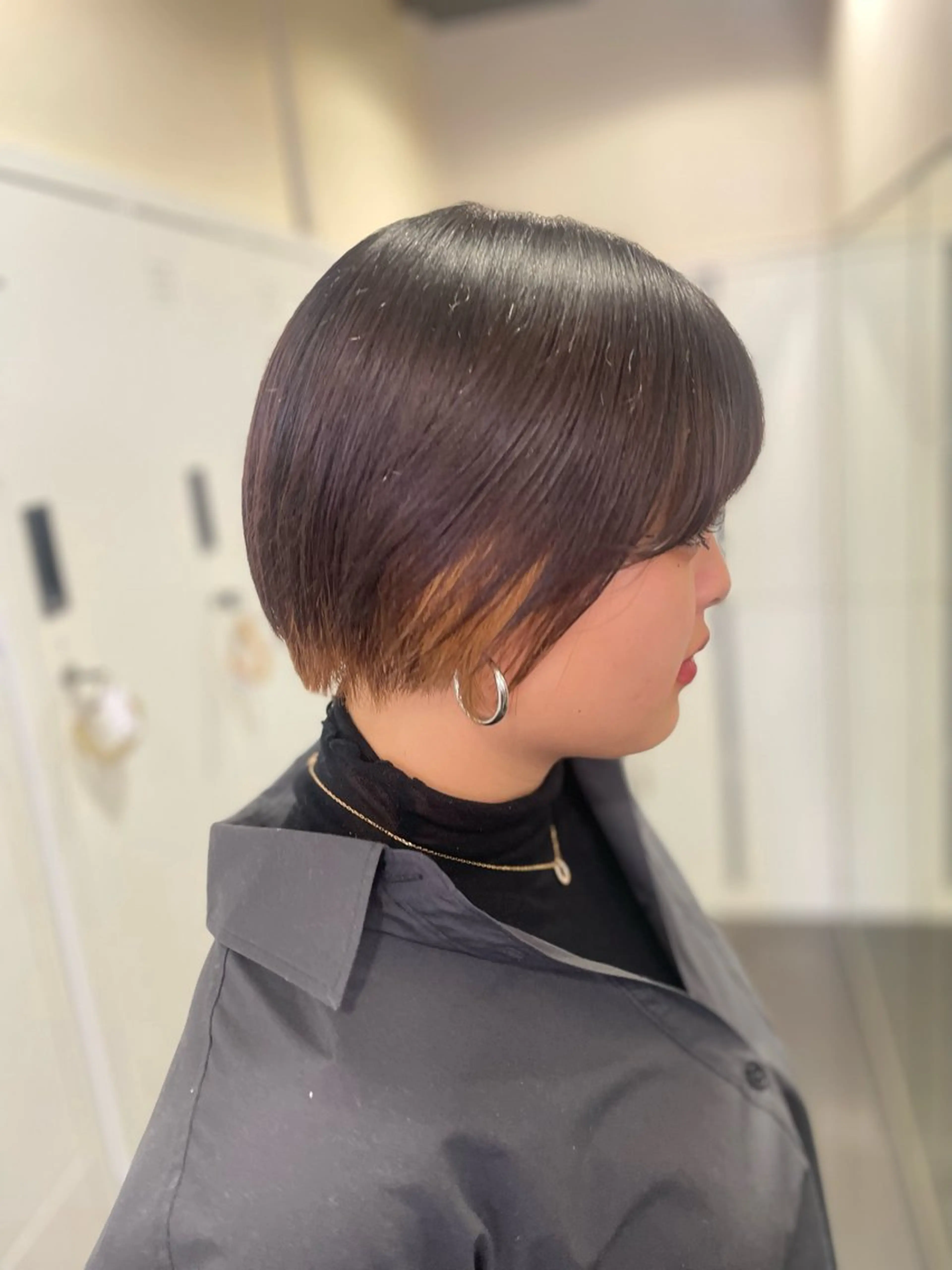 ショート カラー インナーカラー ボブ ショートヘア ハイトーン/レイヤー 似合わせ・ユキノのヘアスタイル