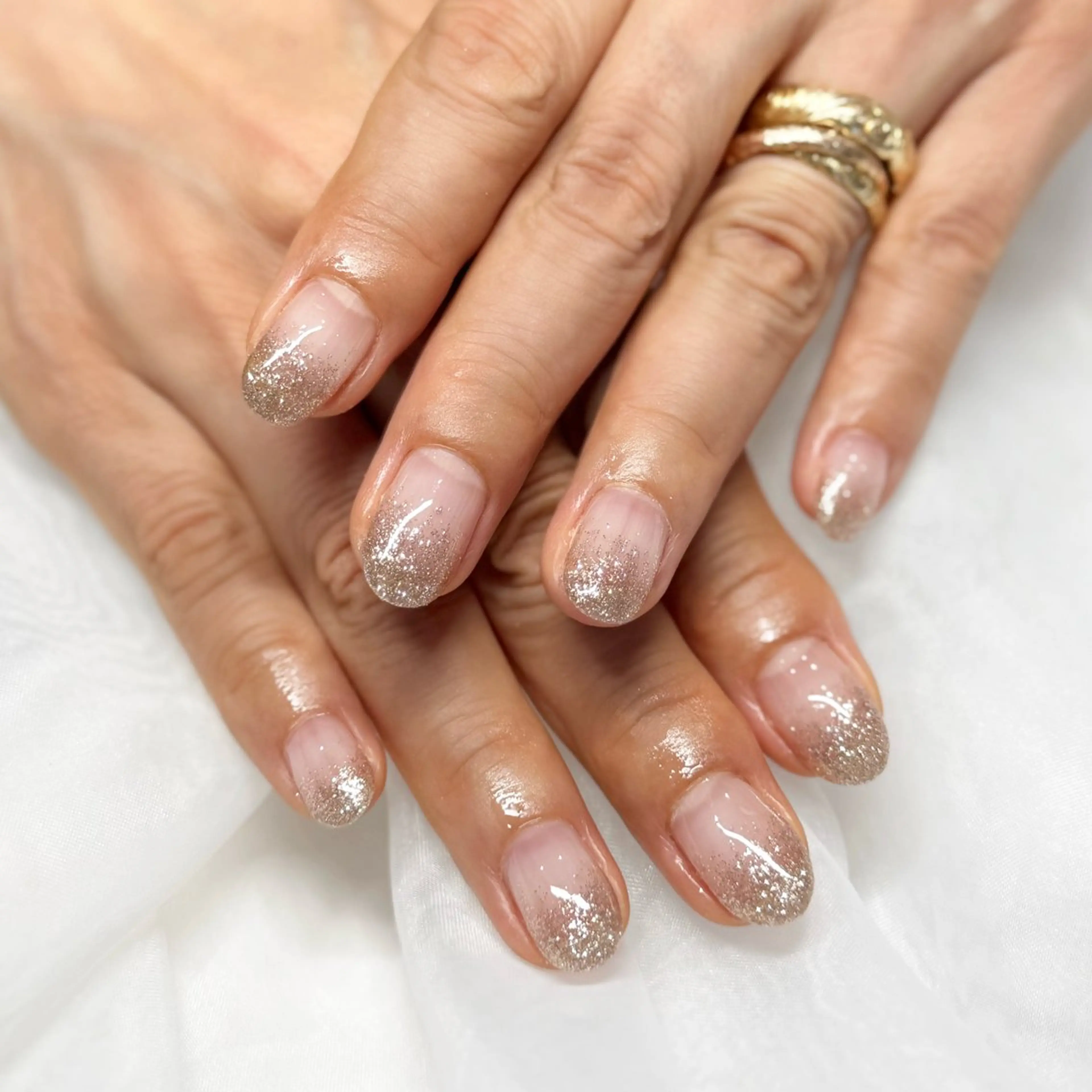 ネイル ブラウン ゴールド ラメ(グリッター) ラメグラデーション CarinaNail Chieのネイルデザイン