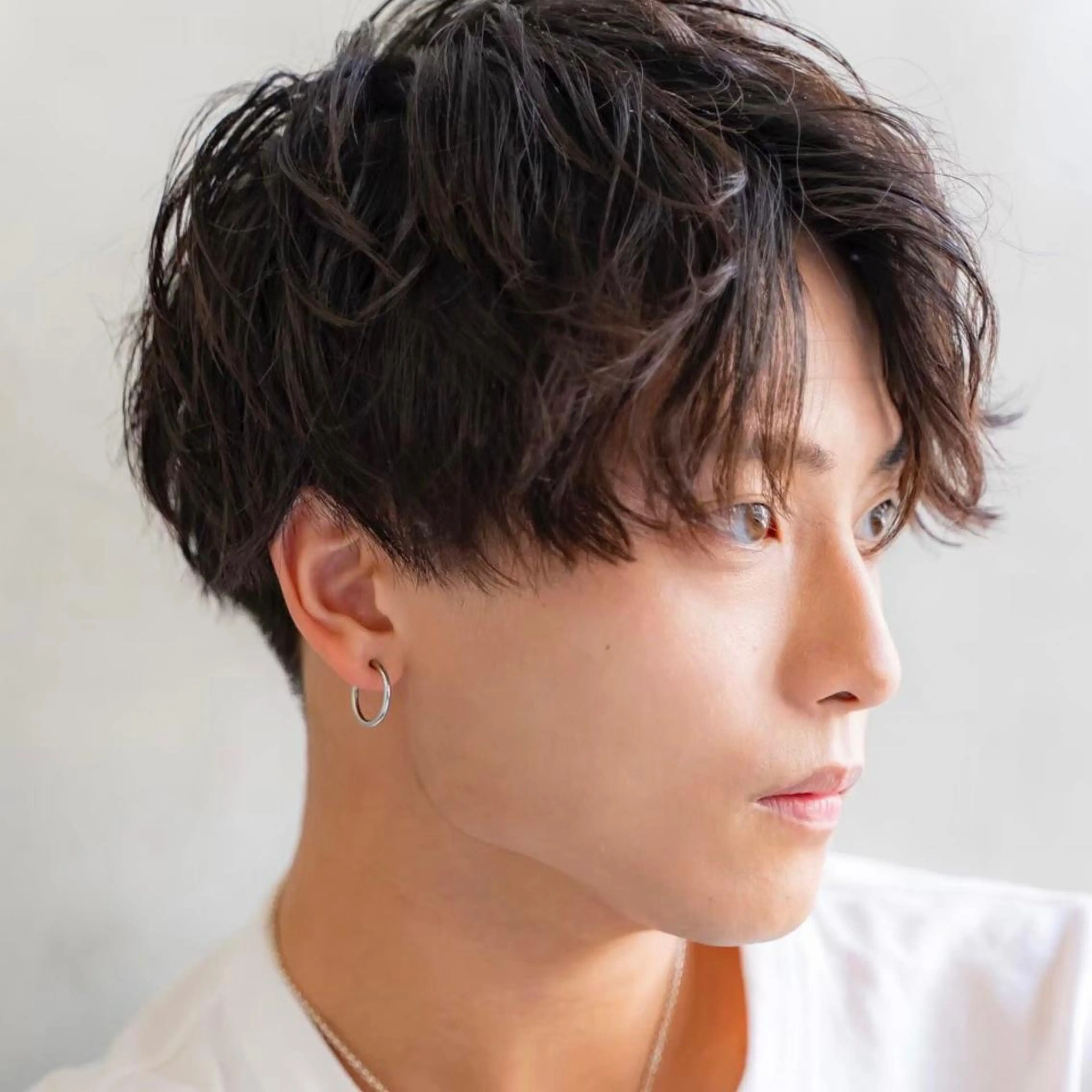 ショート カラー パーマ メンズ アイブロウ メンズパーマ ツイストスパイラルパーマ メンズアイブロウ スパイラルパーマ 丁寧なカウンセリング 🌿Chiemi🌿のヘアスタイル