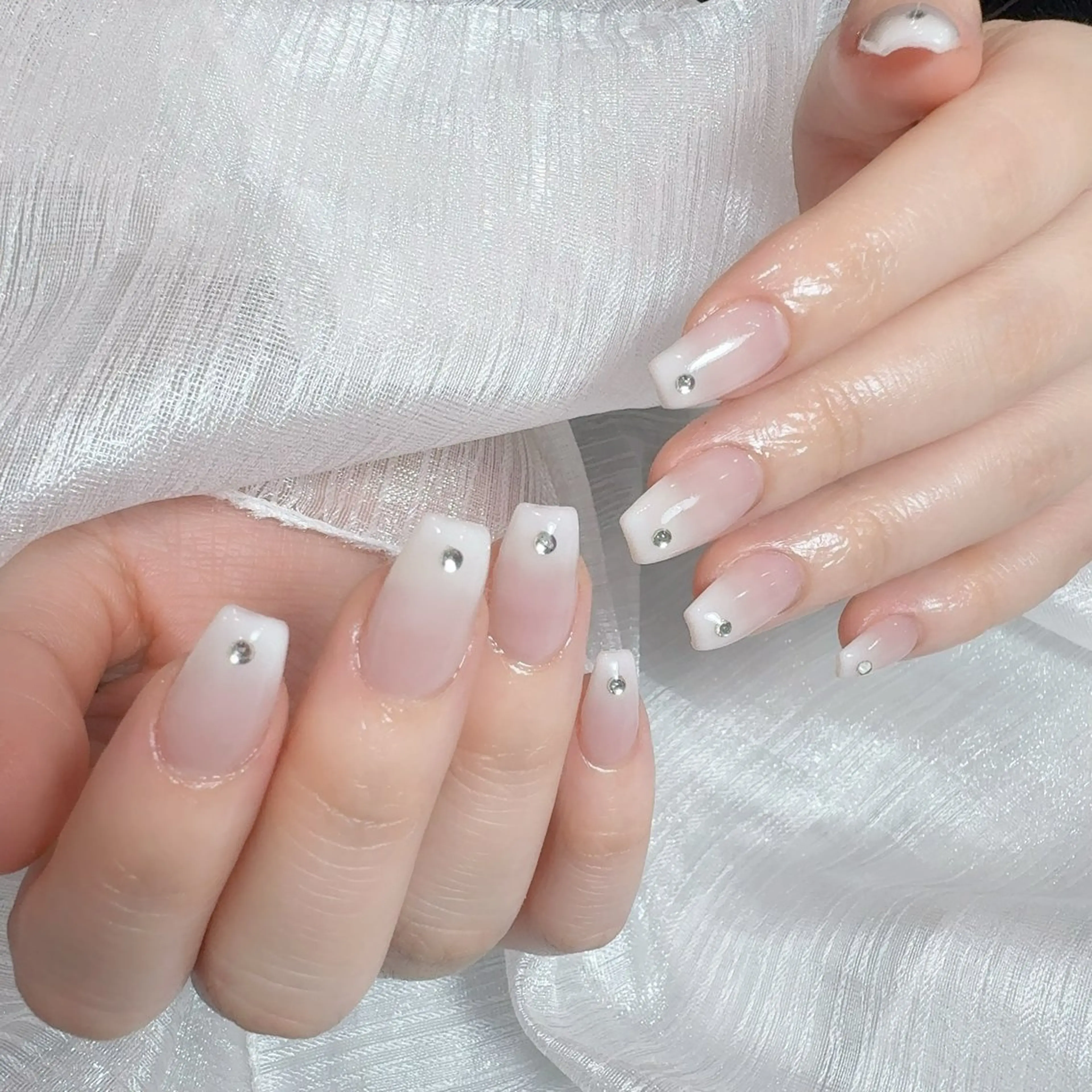 ネイル アートネイル フラッシュネイル フレンチネイル ジェルネイル ガラスフレンチ You&Me Yukiのネイルデザイン