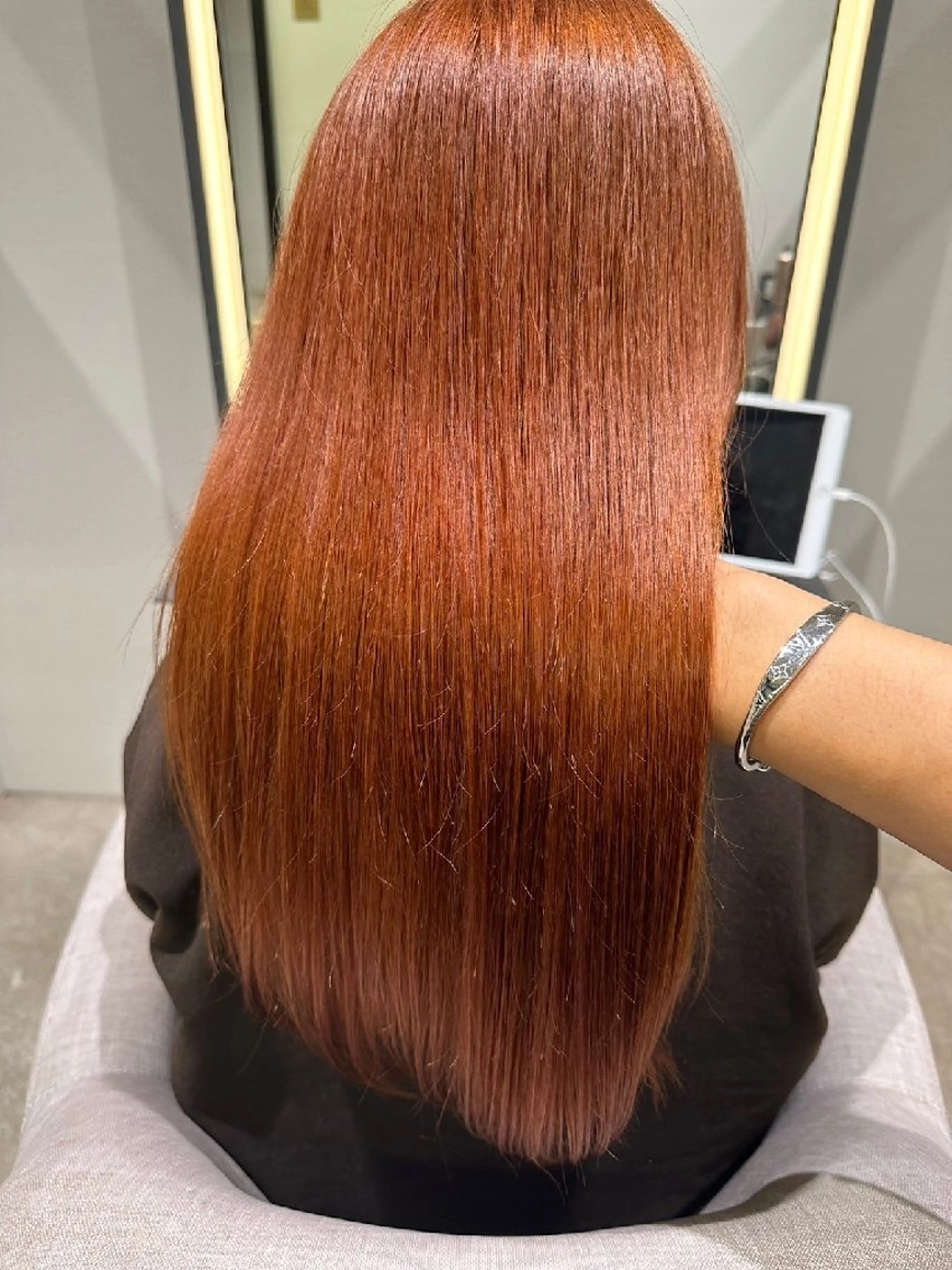 ロング カラー ブリーチ ハイトーンカラー オレンジ 婦中町／4月限定無料 カットメニューありのヘアスタイル