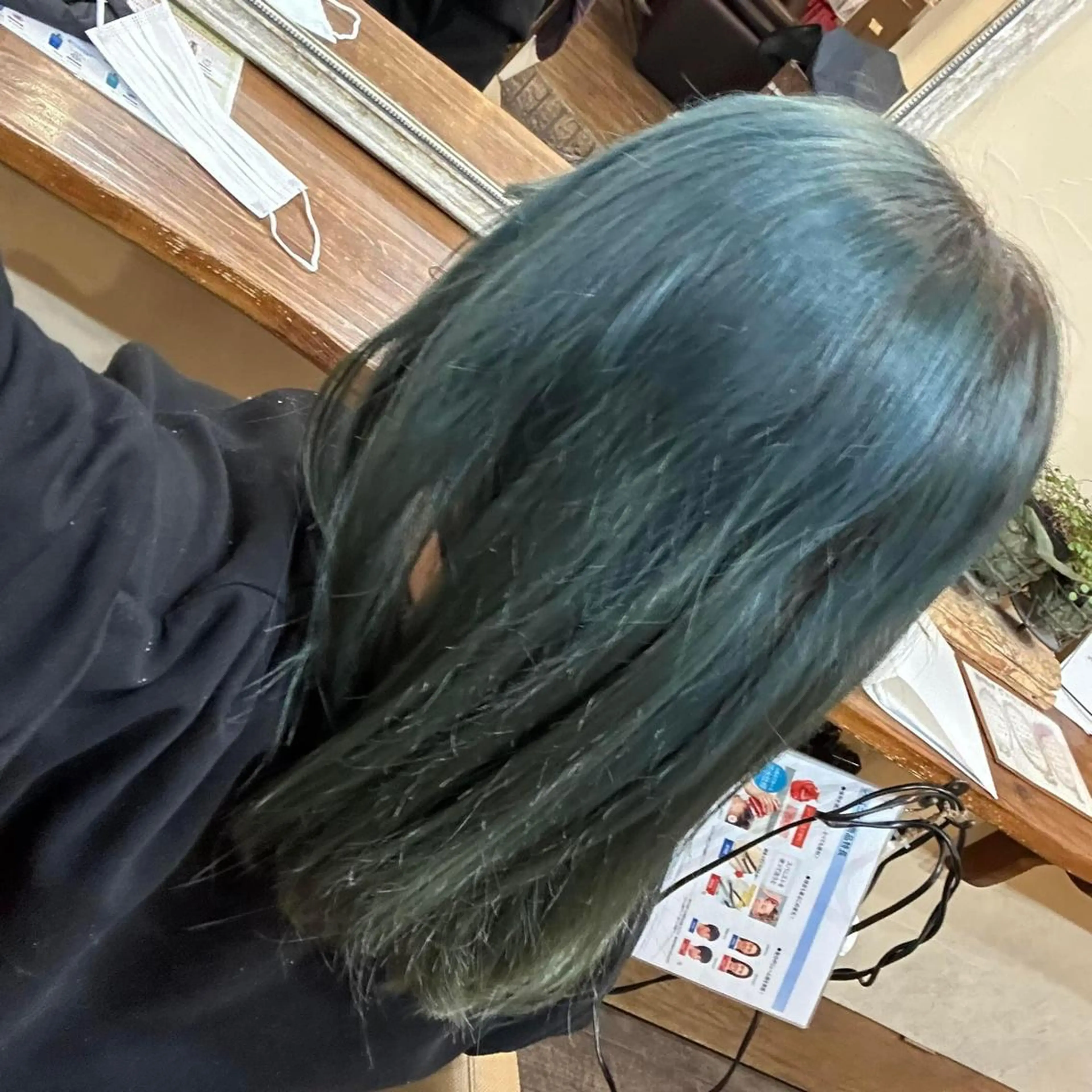 カラー 鈴木 未歩のヘアスタイル