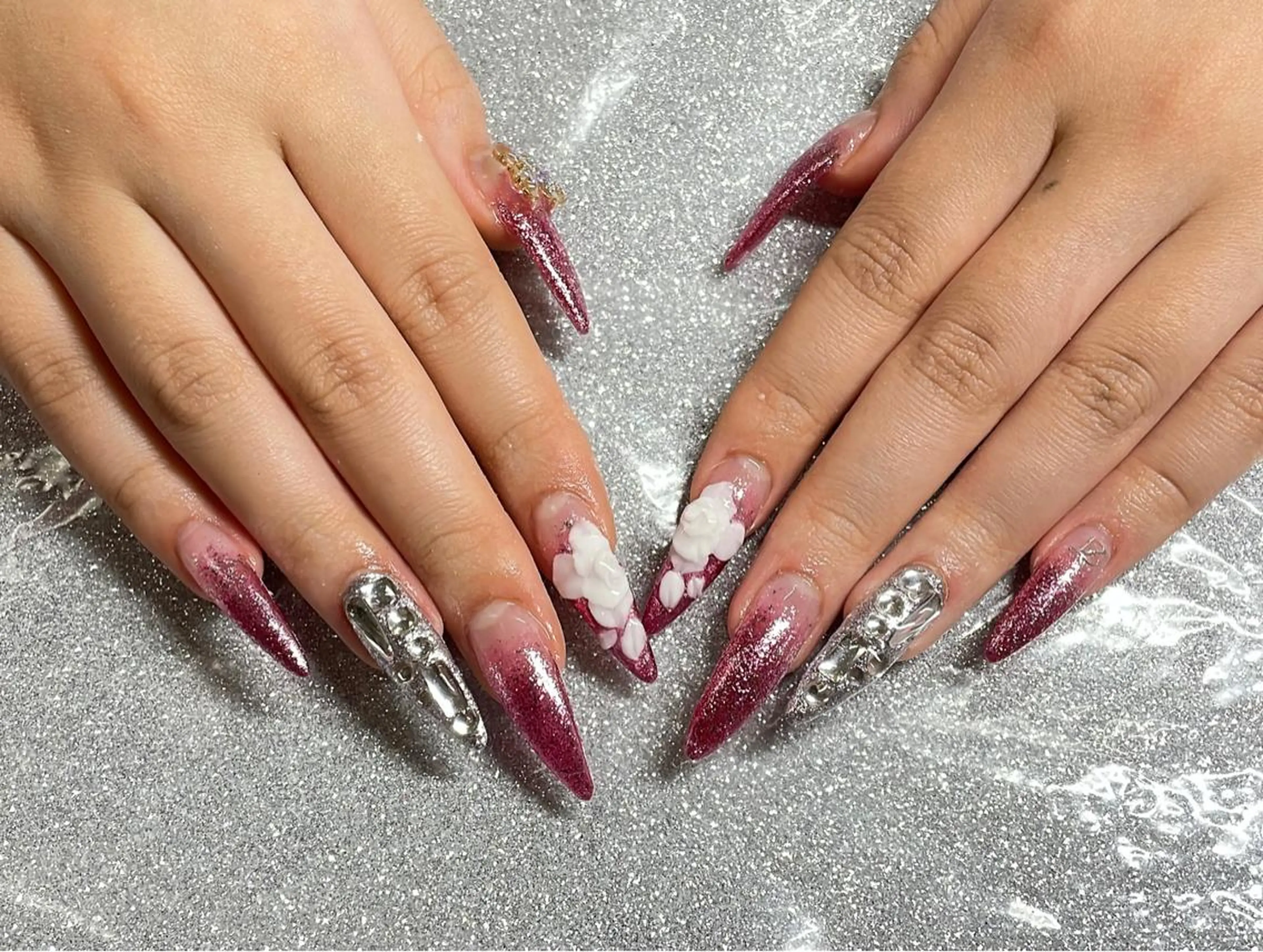 ネイル ハンドネイル VIERU 🌈🎀💖のネイルデザイン