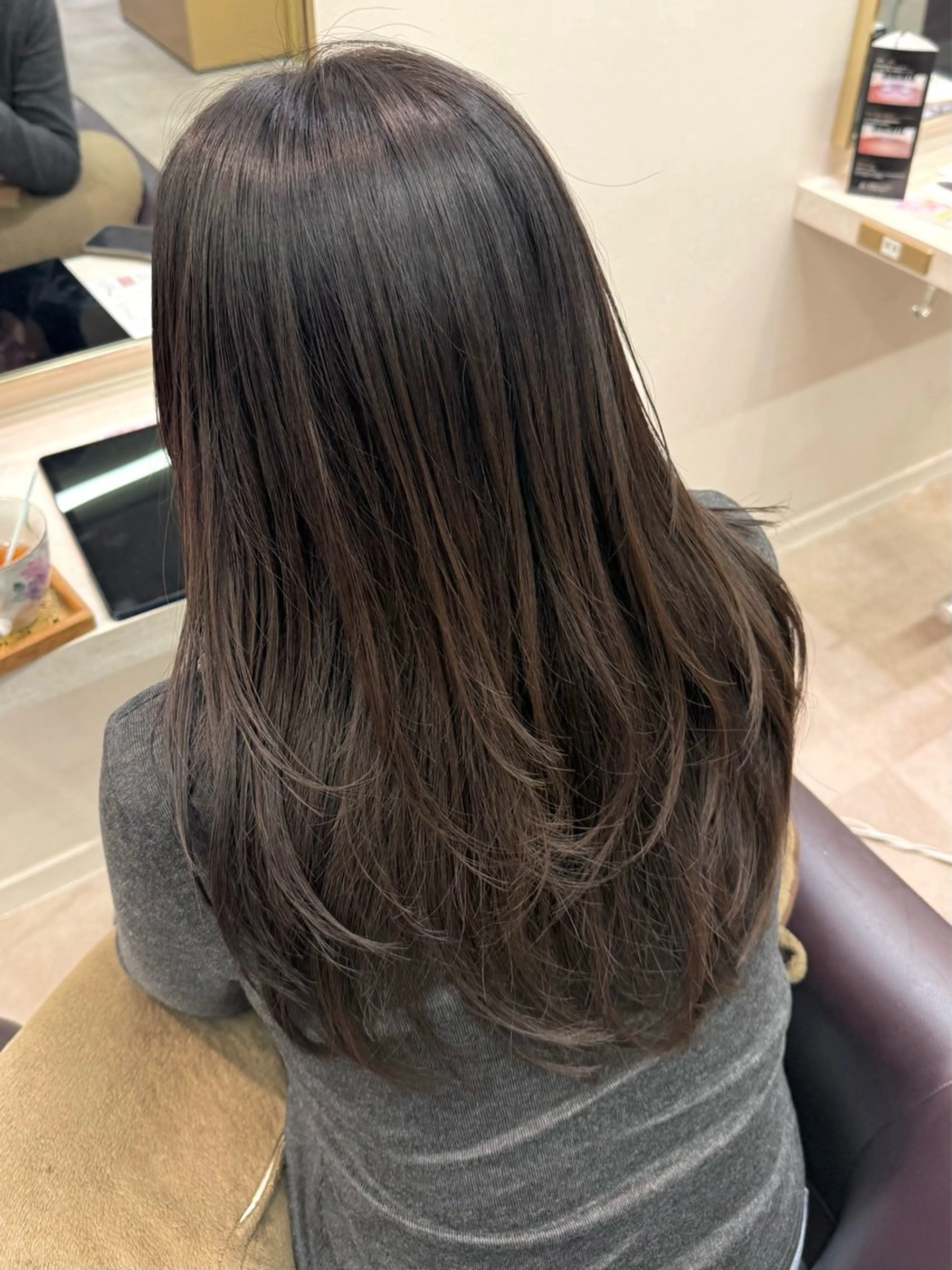 ロング レイヤーカット カット ハッシュカット🎀 レイヤーダブルカラーのヘアスタイル