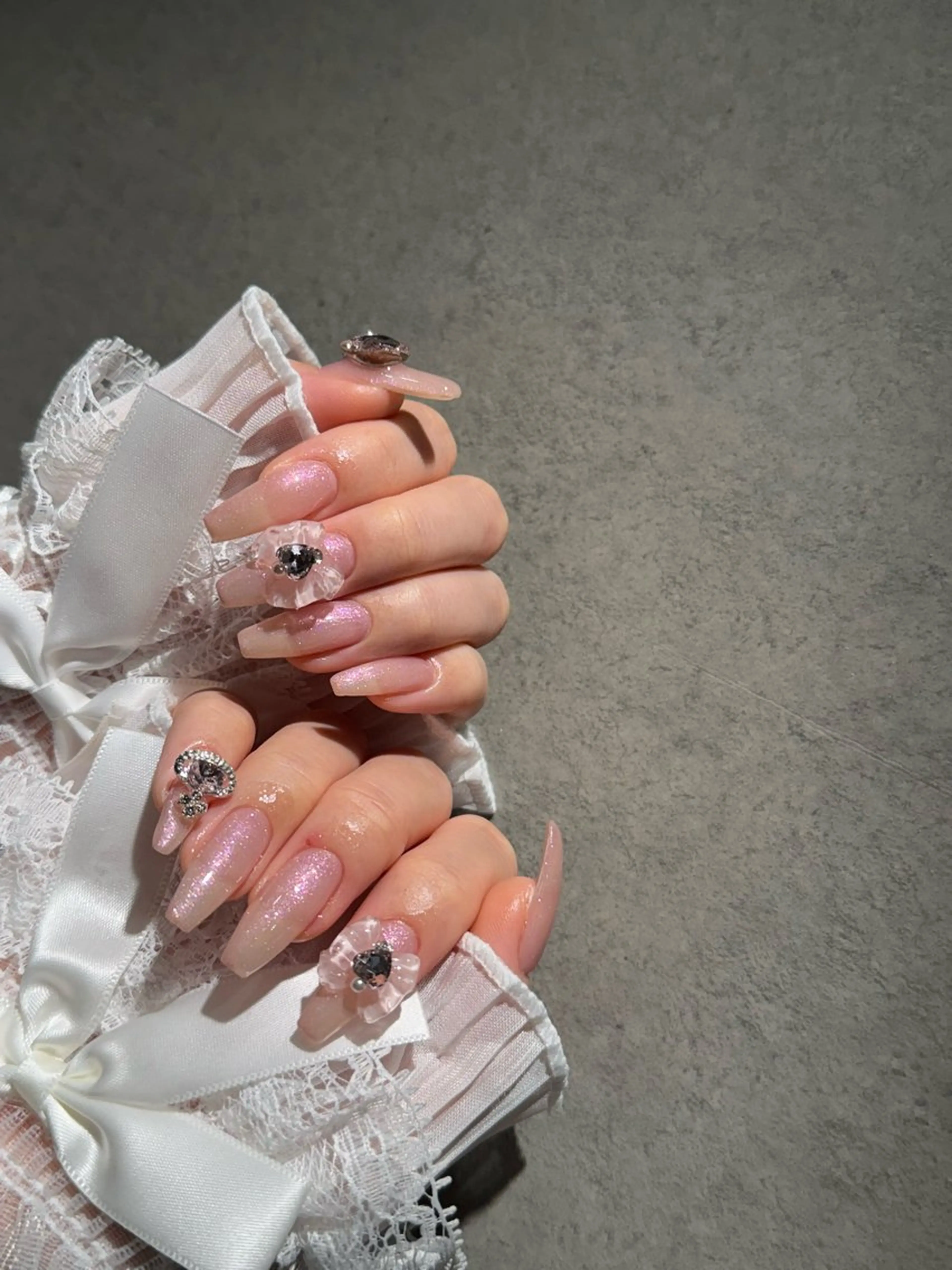 ネイル I-nailロング /ワンホン/キラキラのネイルデザイン