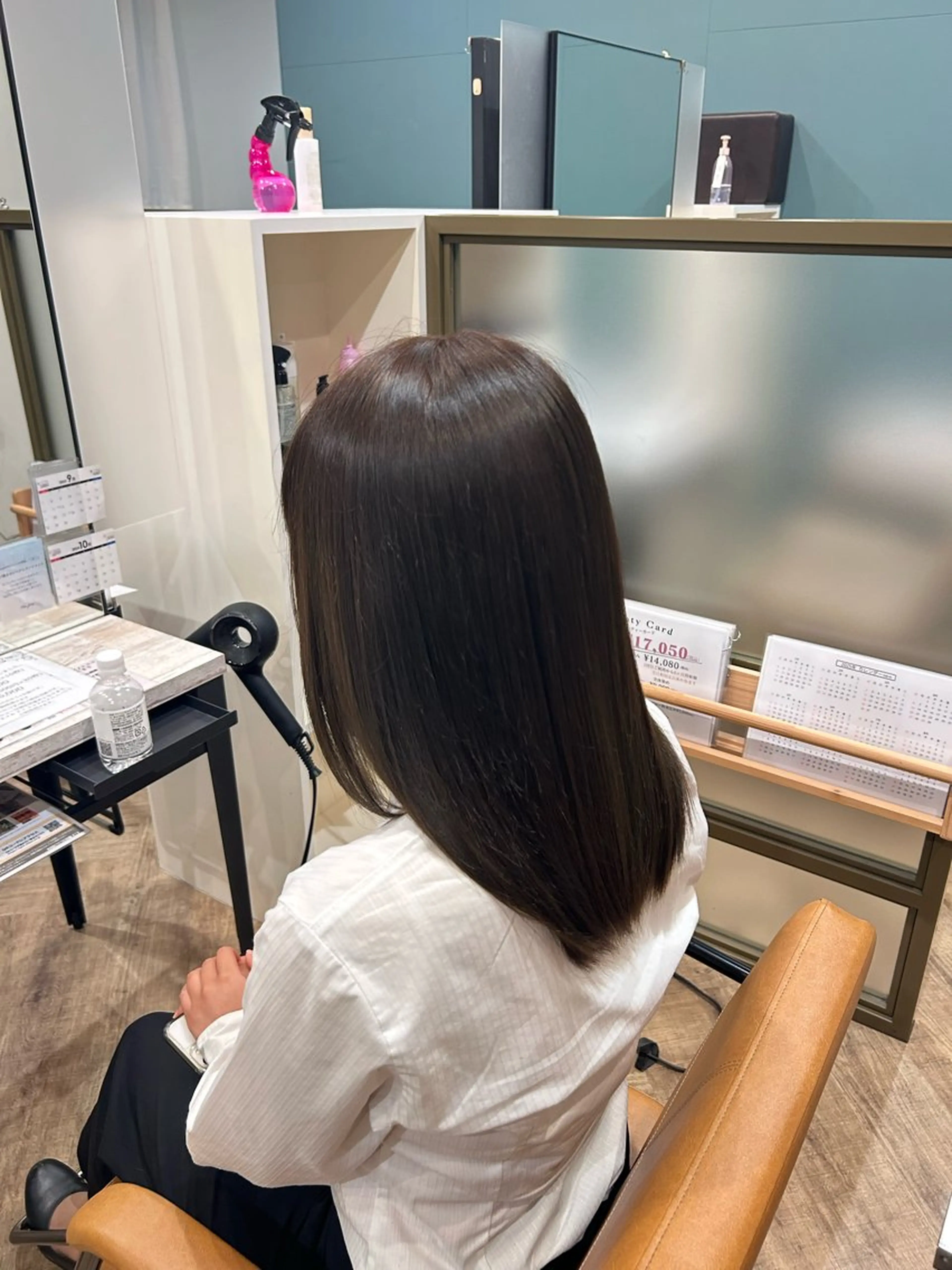 セミロング 石崎 奈那のヘアスタイル