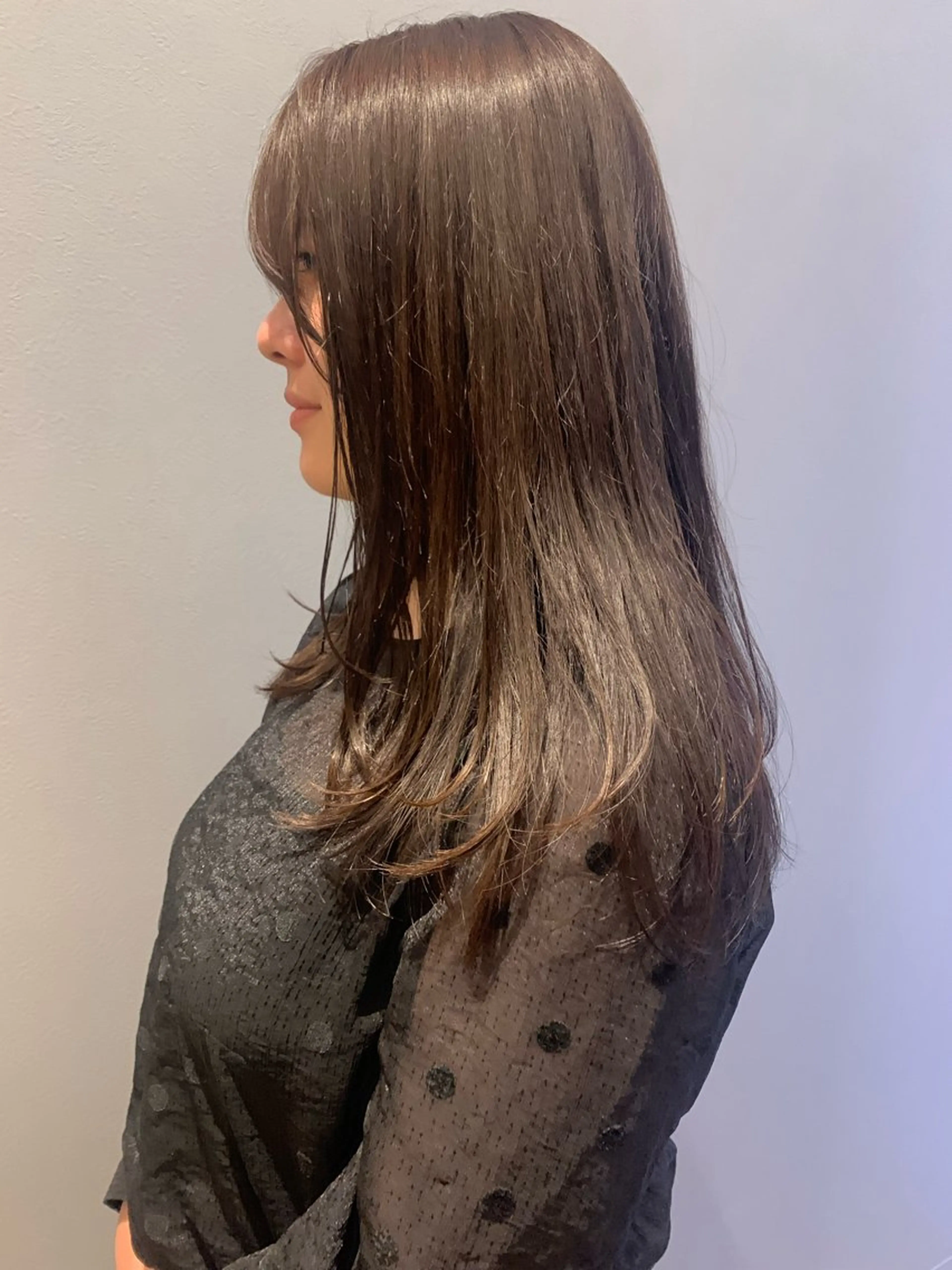 セミロング カット 田中 優菜のヘアスタイル