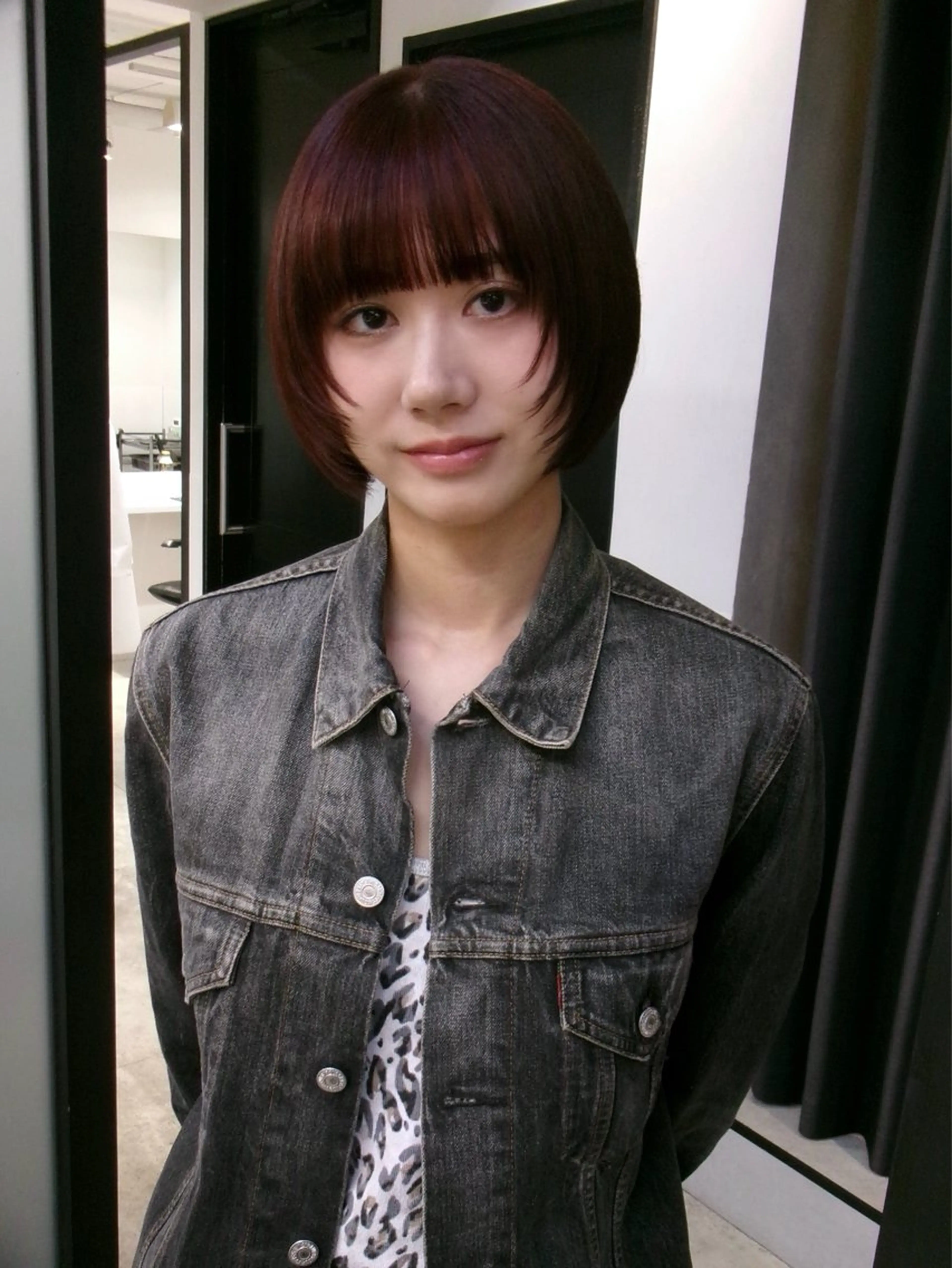 ショート カラー カット ヘアカラー トリートメント MIMI🌻໋᳝݊ 個性派カラー⑅ ⸝꙳のヘアスタイル