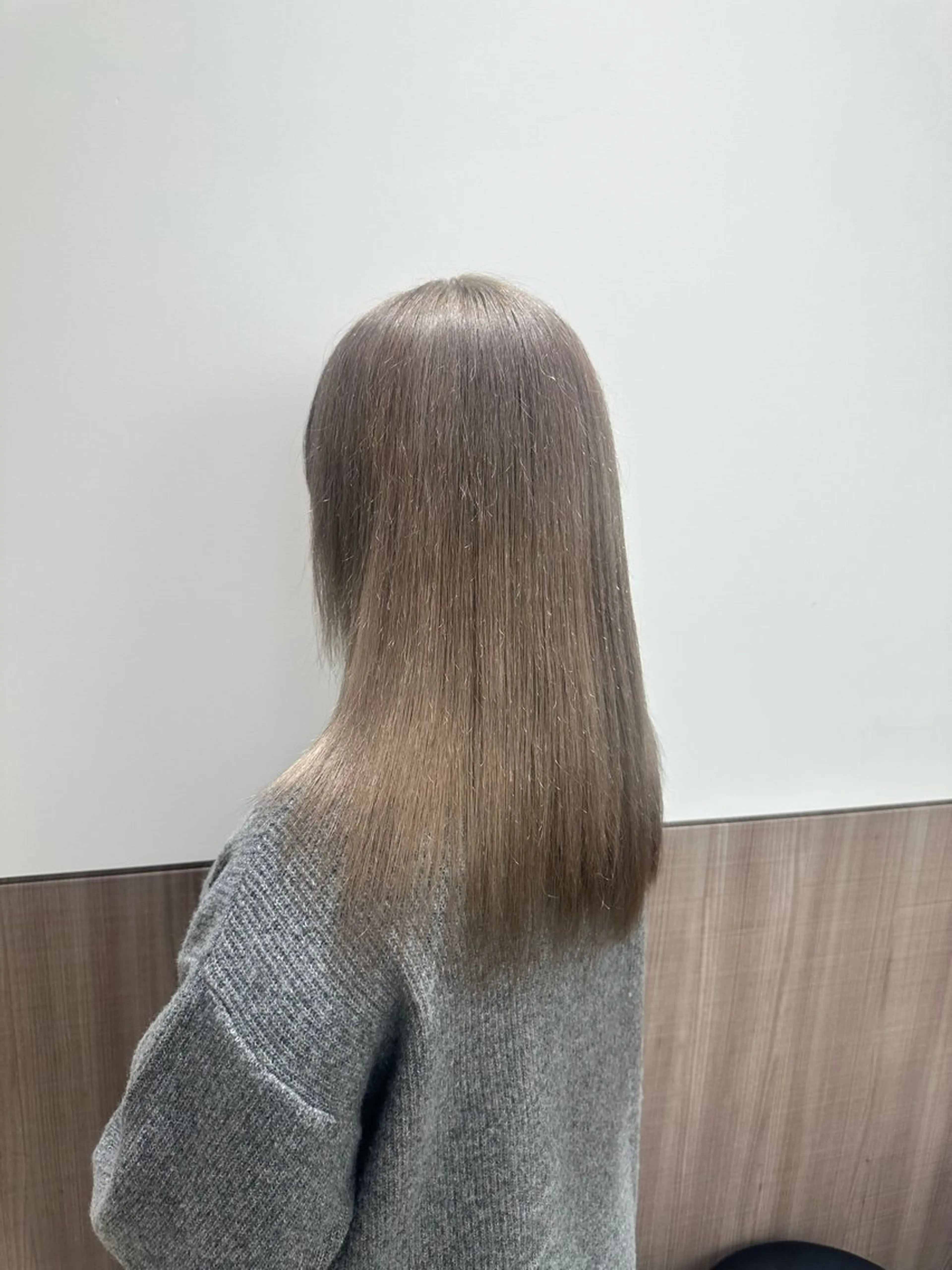 セミロング カラー ❄最強かわいいカラー ❄️MINA❄️のヘアスタイル