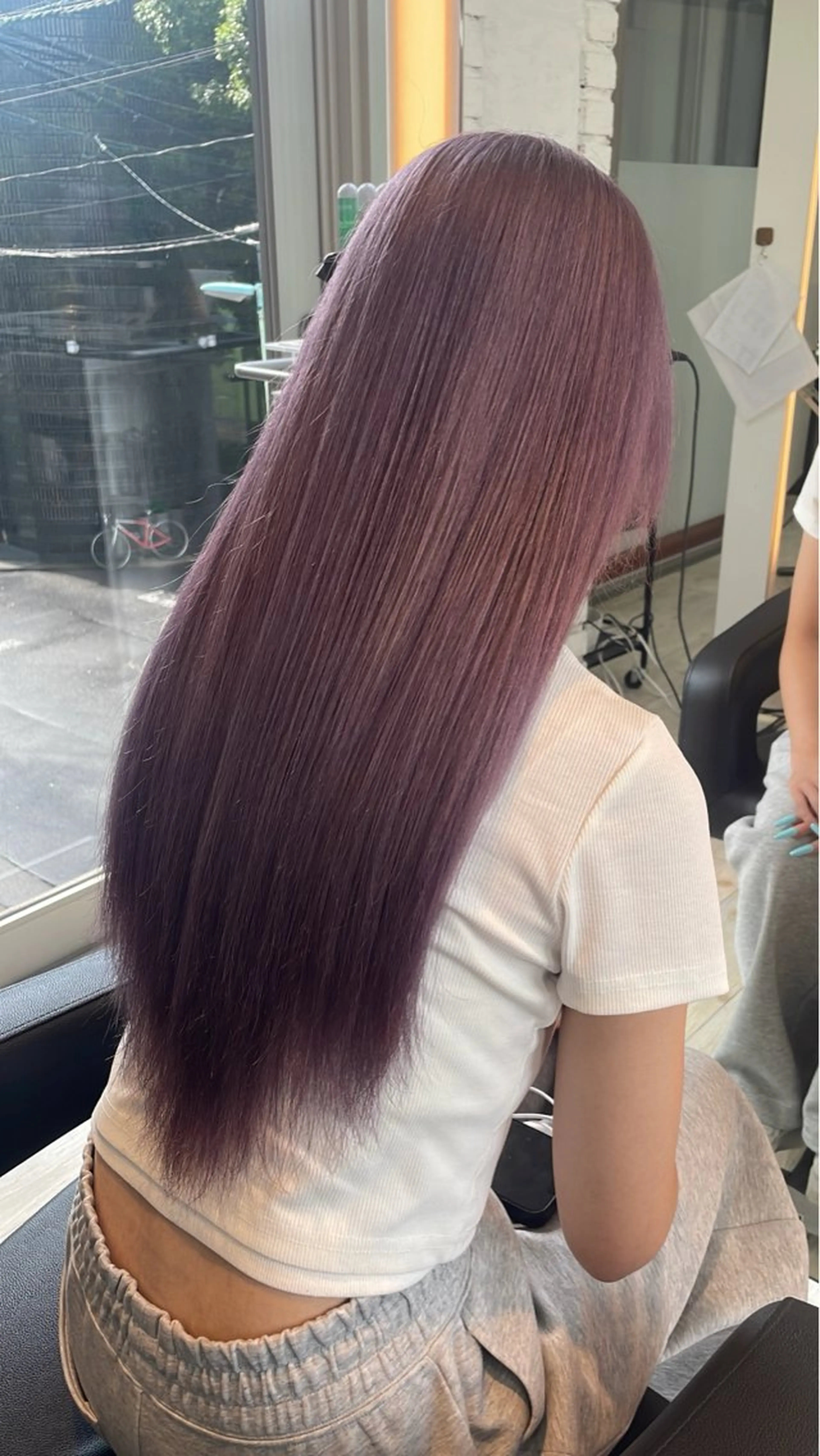 ロング カラー ブリーチ/髪質改善/ ハイトーン/暖色のヘアスタイル