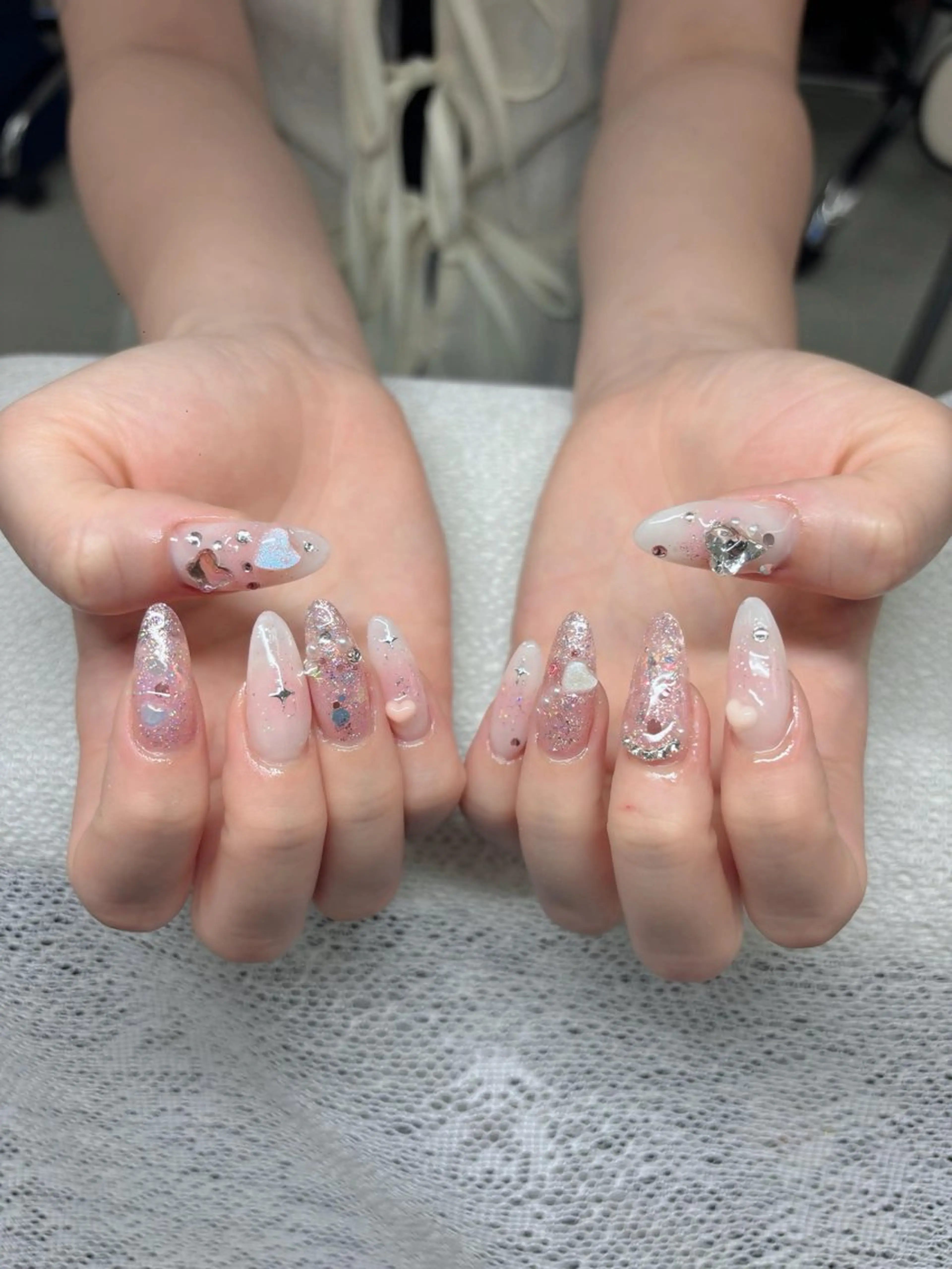 ネイル フレンチネイル ジェルネイル ガラスフレンチ ハロウィン ハート ハンドネイル H.baby Nail Salonのネイルデザイン
