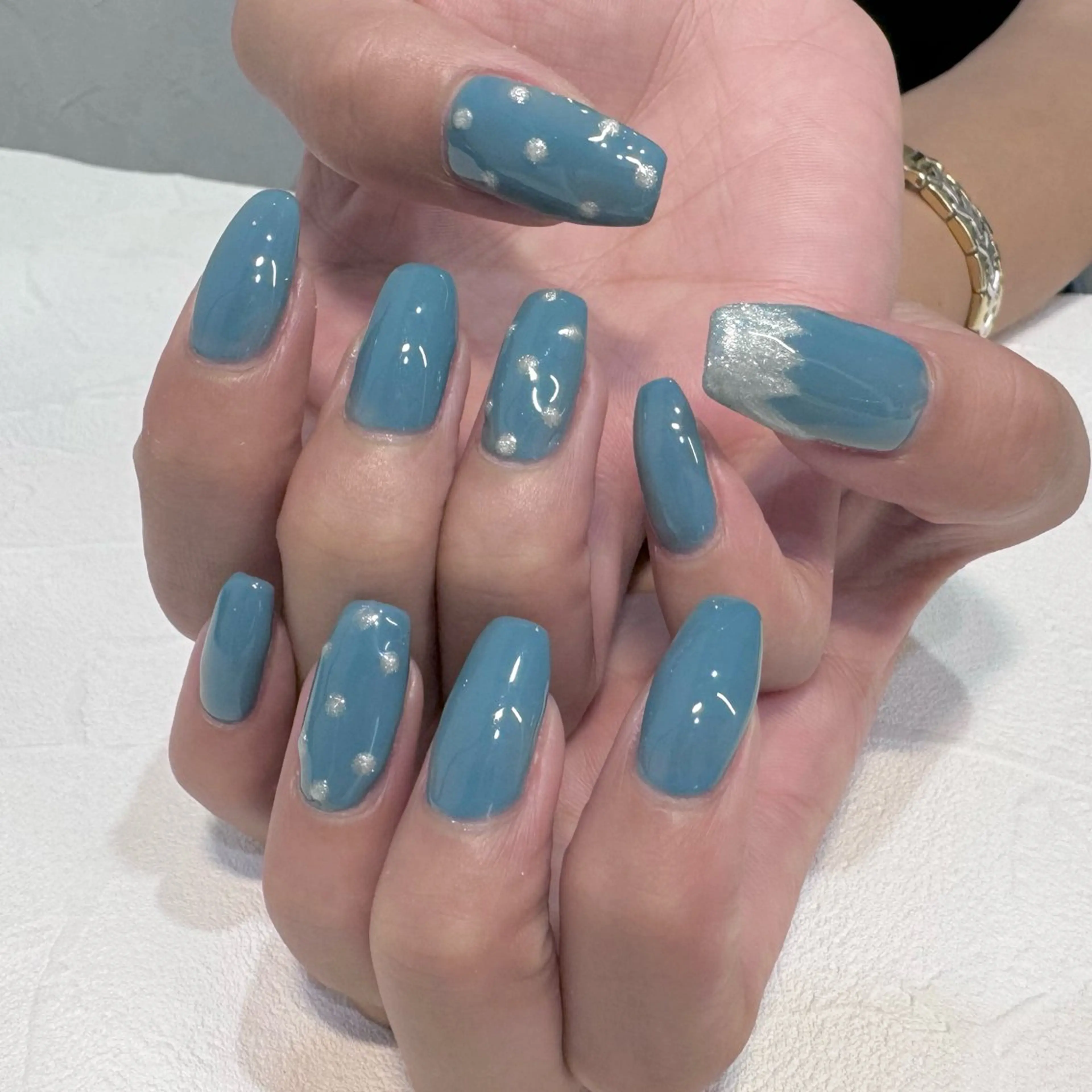 ネイル 持ち込み RIEKO🍒 ワンホン♡推しネイルのネイルデザイン