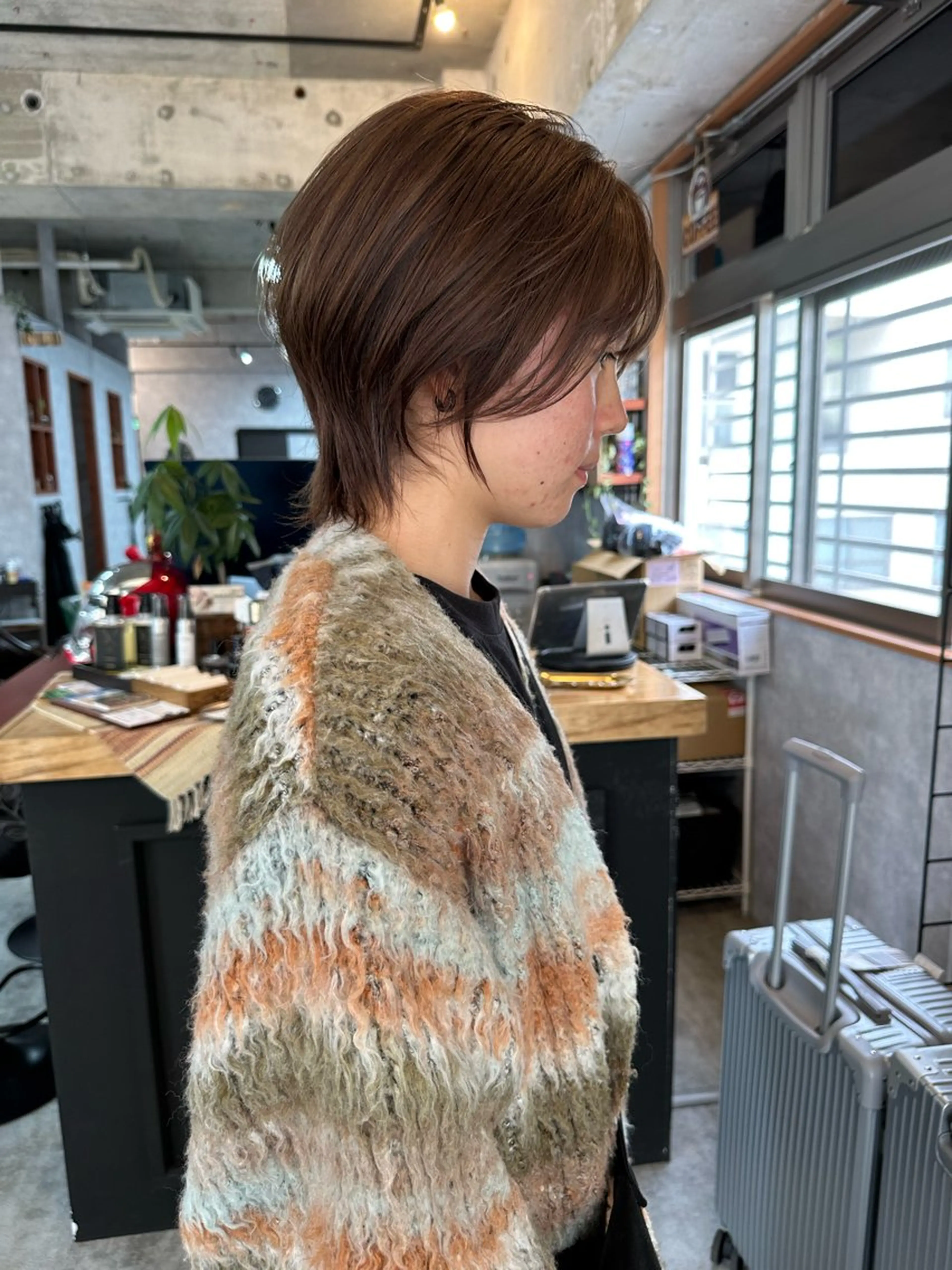 ショート 切りっぱなしボブ ショートボブ ハンサムショート 丸みショート ボブ カット ヘアカラー トリートメント モテ髪/ボブ/ショー ト/アダチフウトのヘアスタイル