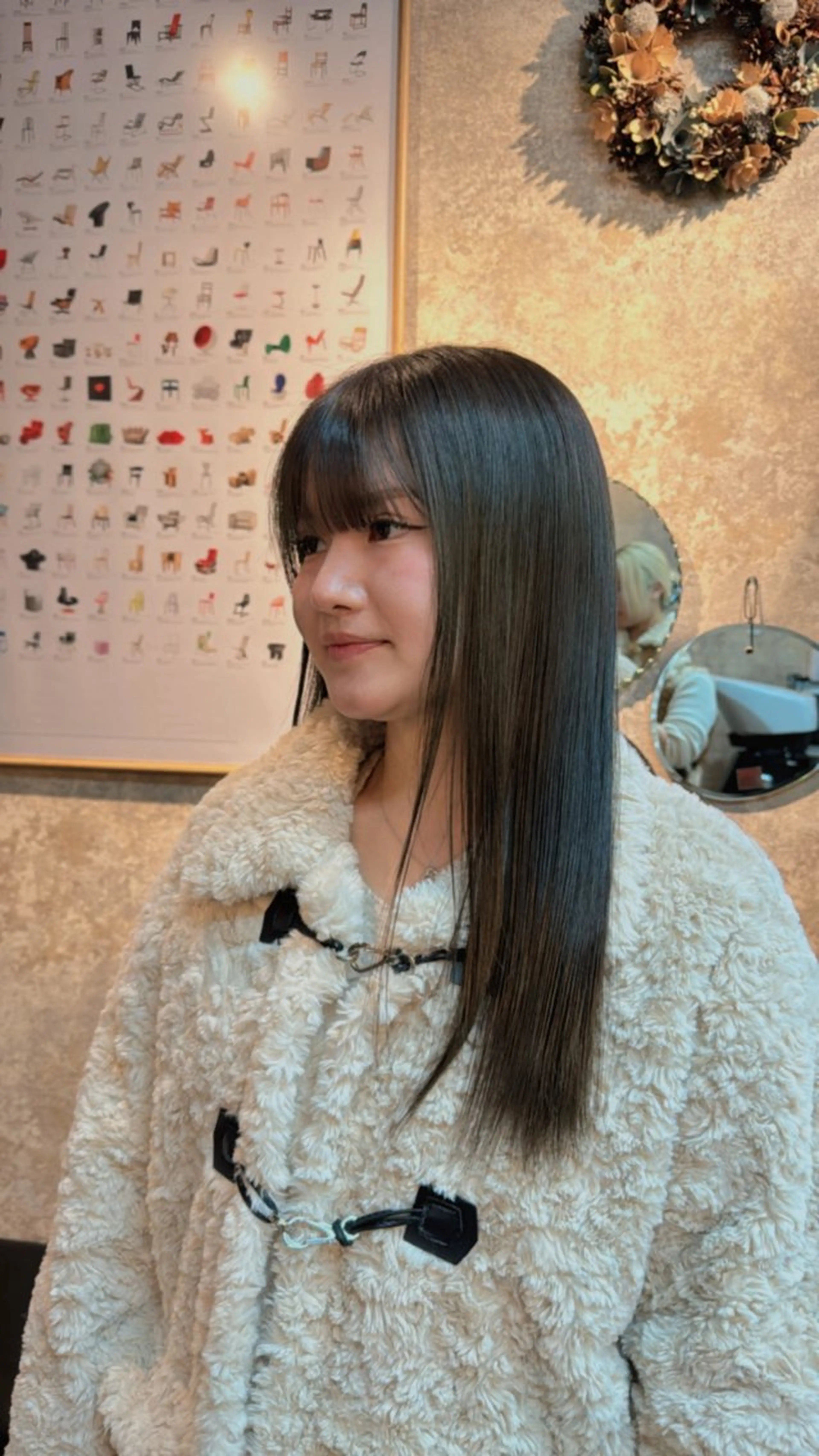 カラー 艶髪/ハイトーン モカのヘアスタイル