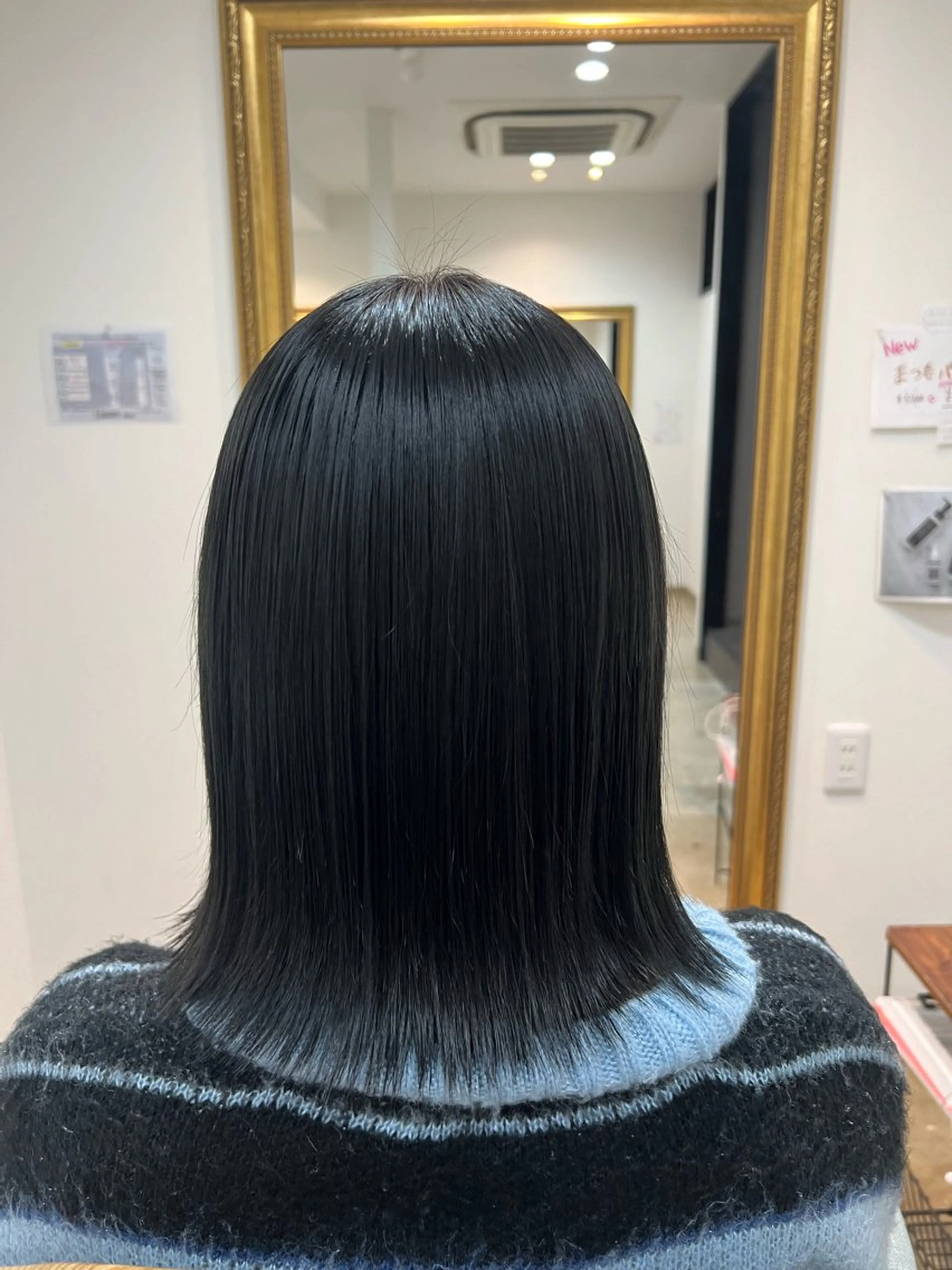 ミディアム カラー 刀根 梓織のヘアスタイル