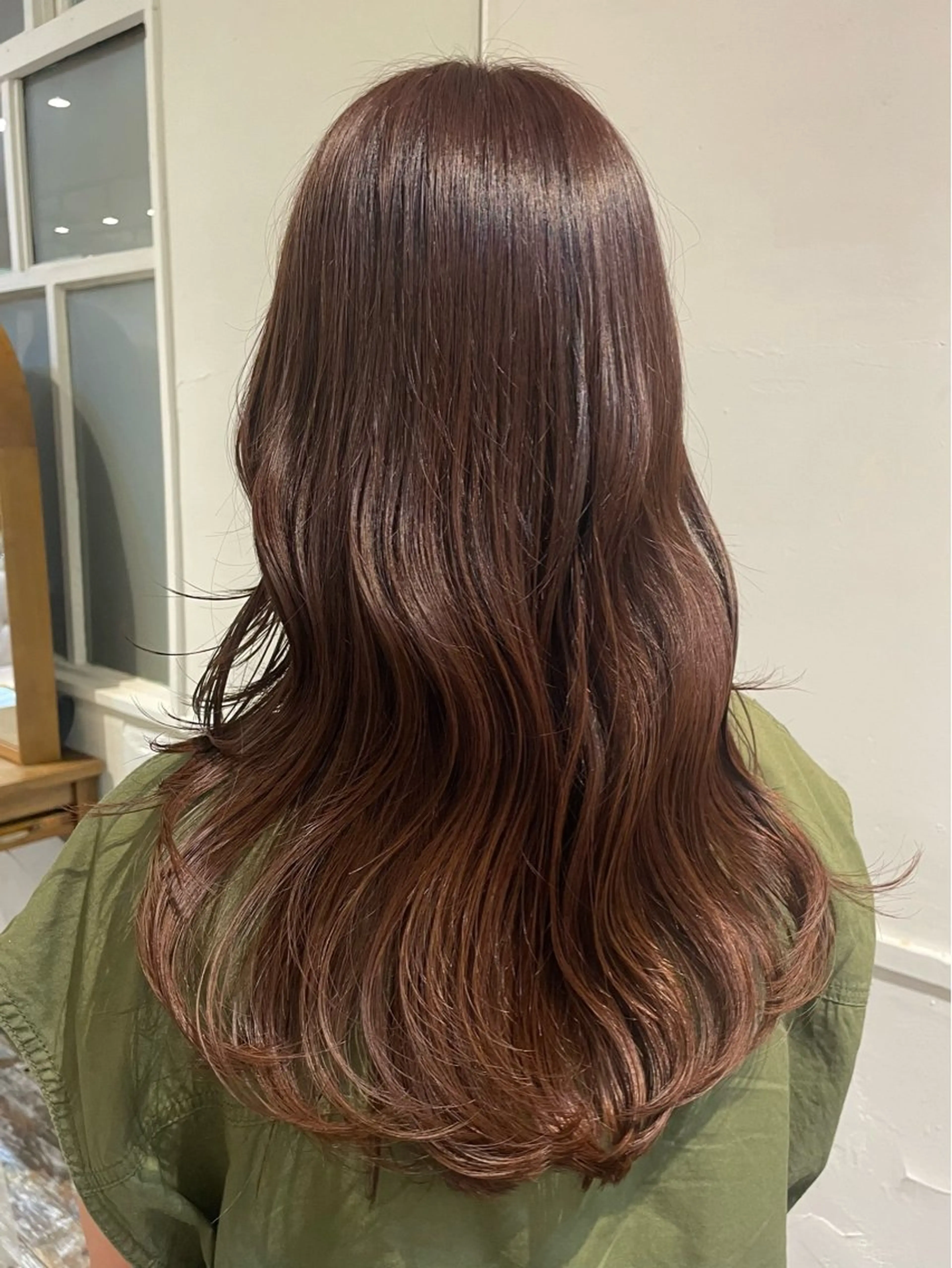 ロング カラー shiro.kobe 森彩華のヘアスタイル