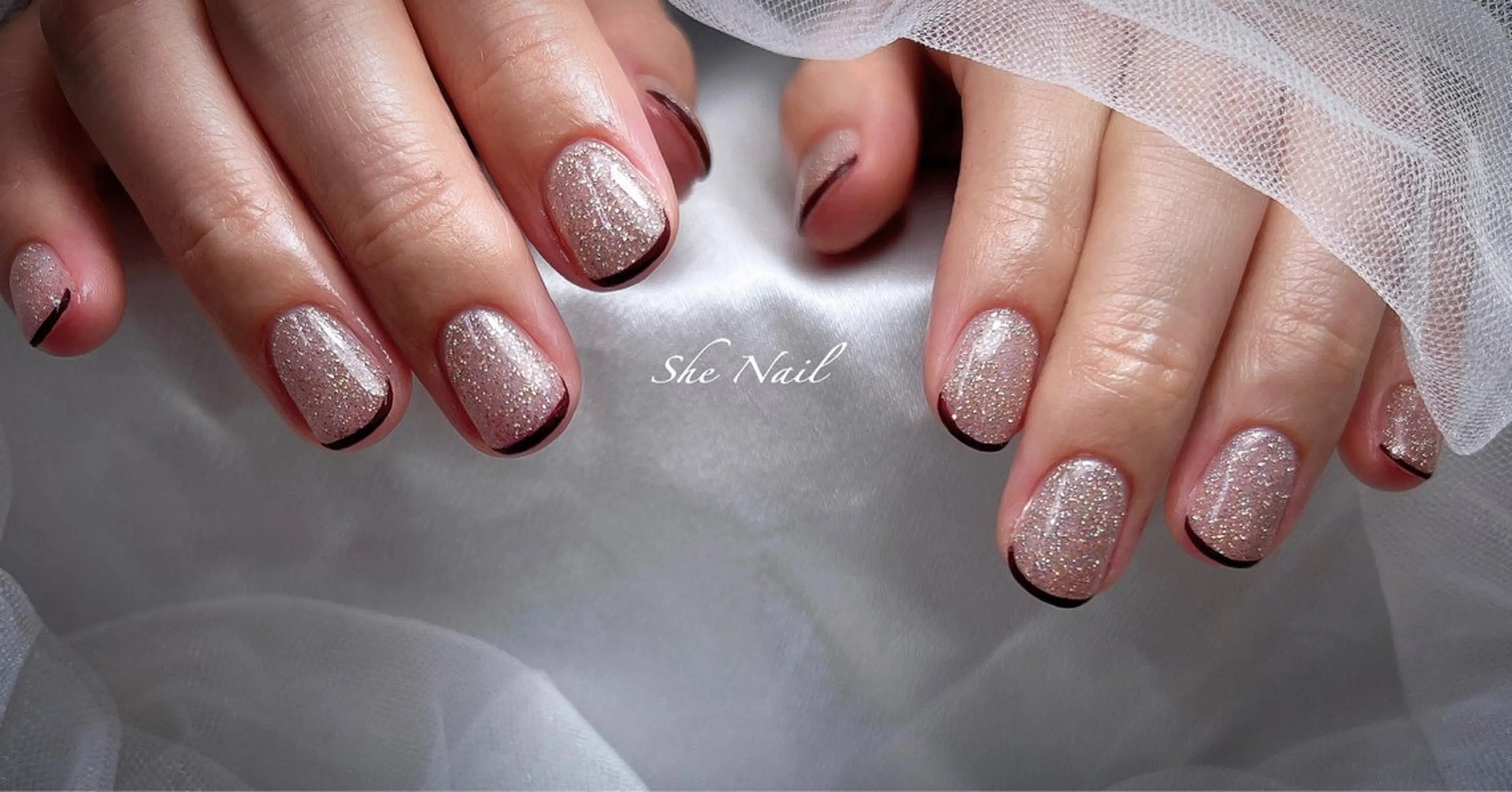 ネイル チークネイル 長さ出し フレンチネイル グラデーション ラメ(グリッター) ハンドネイル She   Nail所属・ISA_ BELLAのネイルデザイン