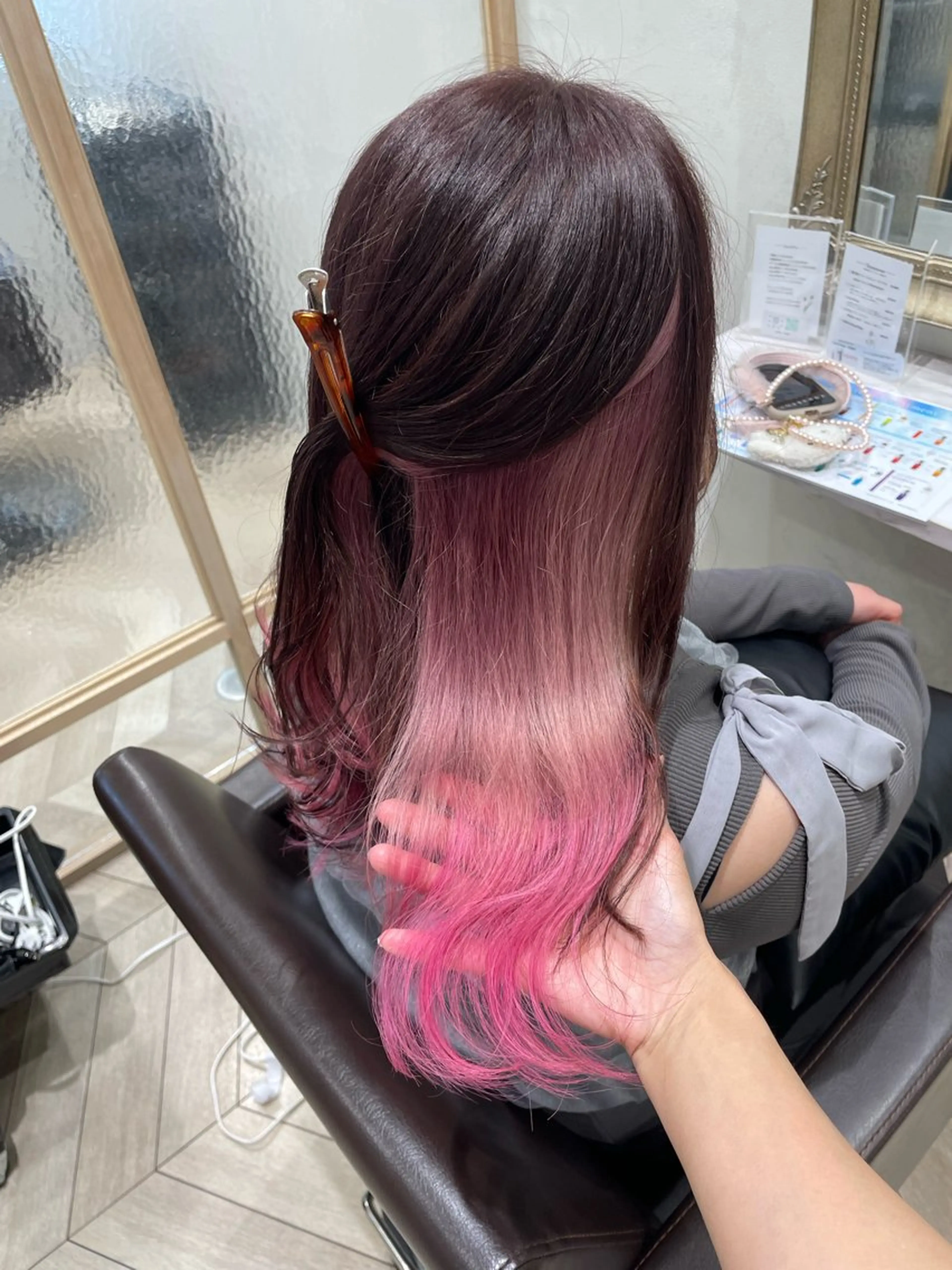 セミロング ヘアカラー KANA🌷 髪質改善のヘアスタイル