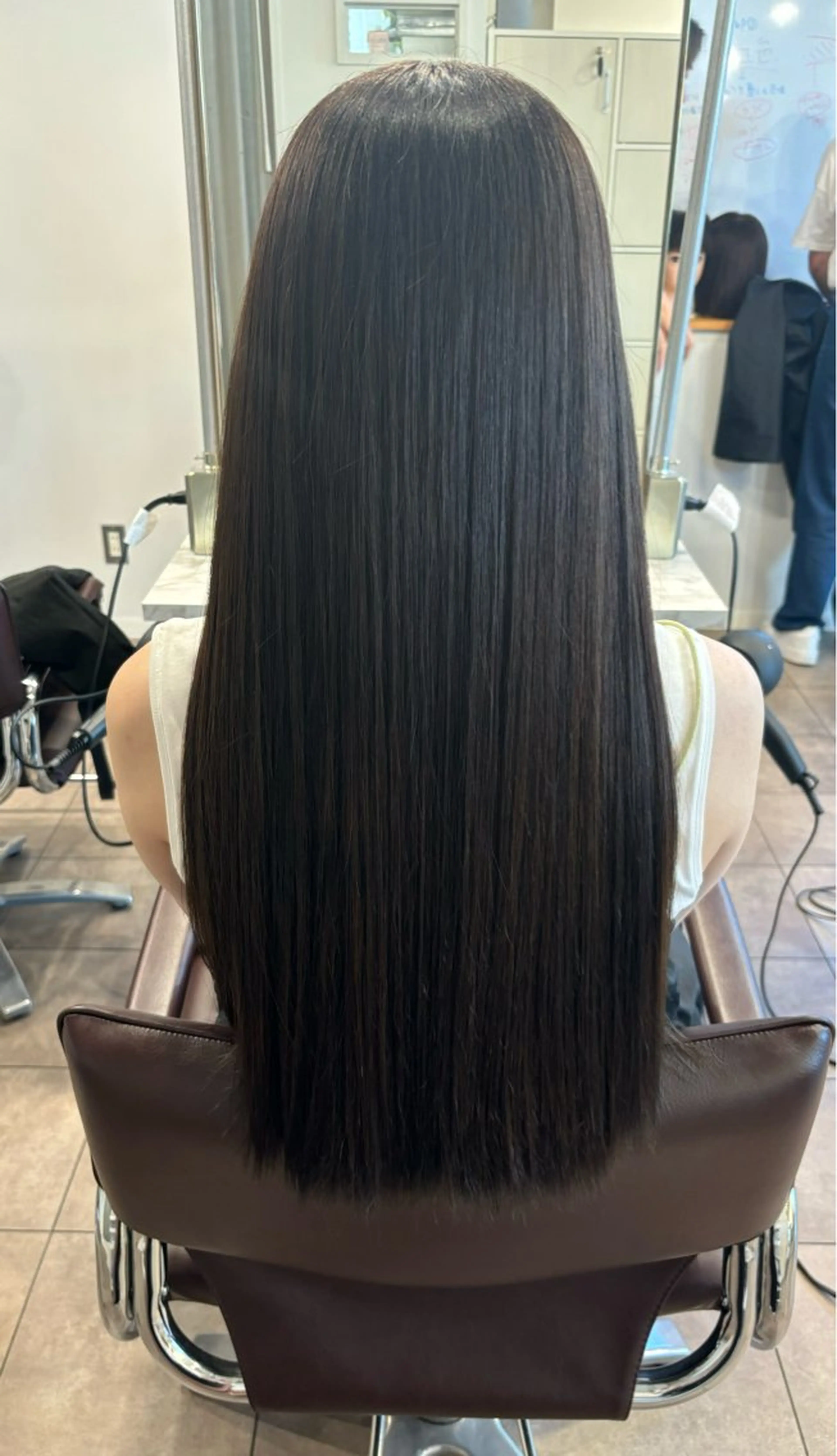 ロング カラー アッシュ アッシュブラウン ブラウンカラー 西村 佳凜のヘアスタイル