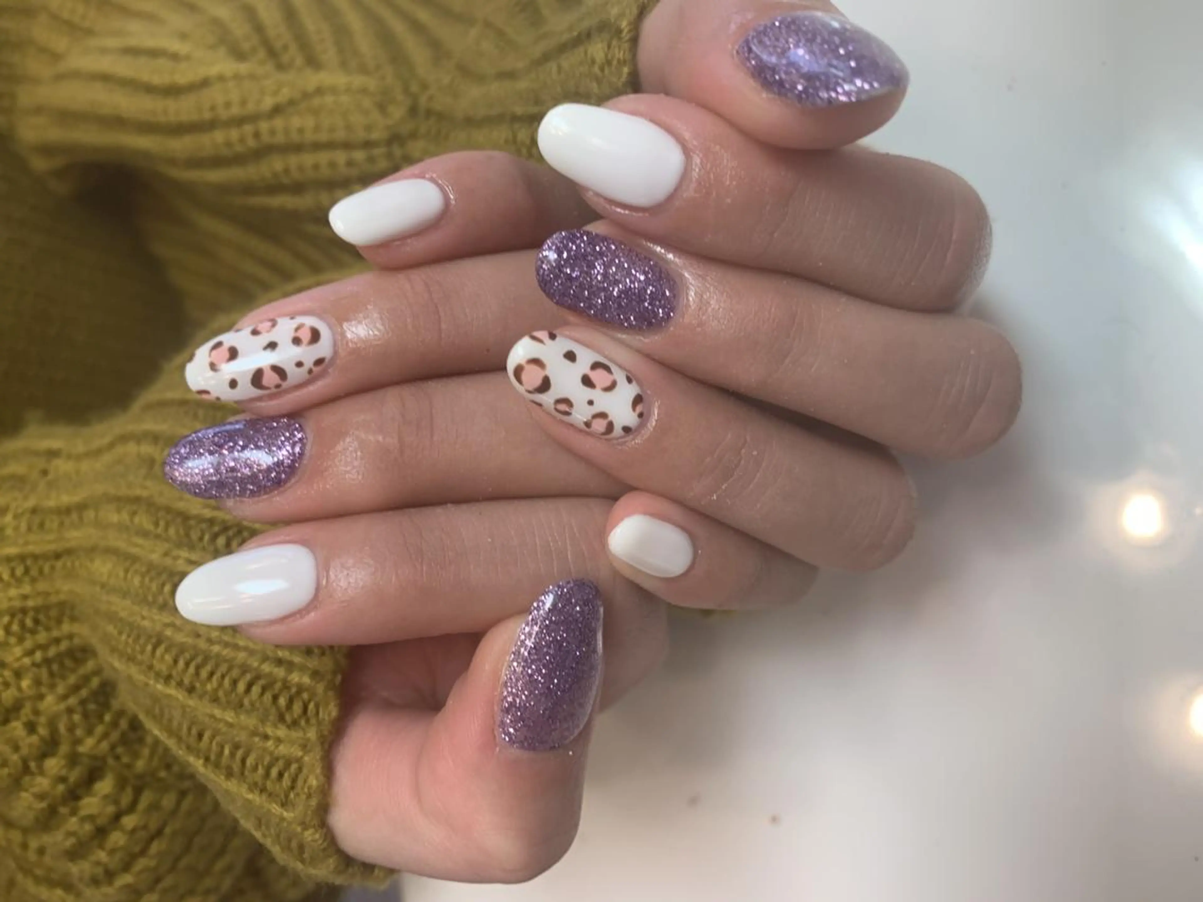 ネイル ネイルリボン 受付スタッフのネイルデザイン