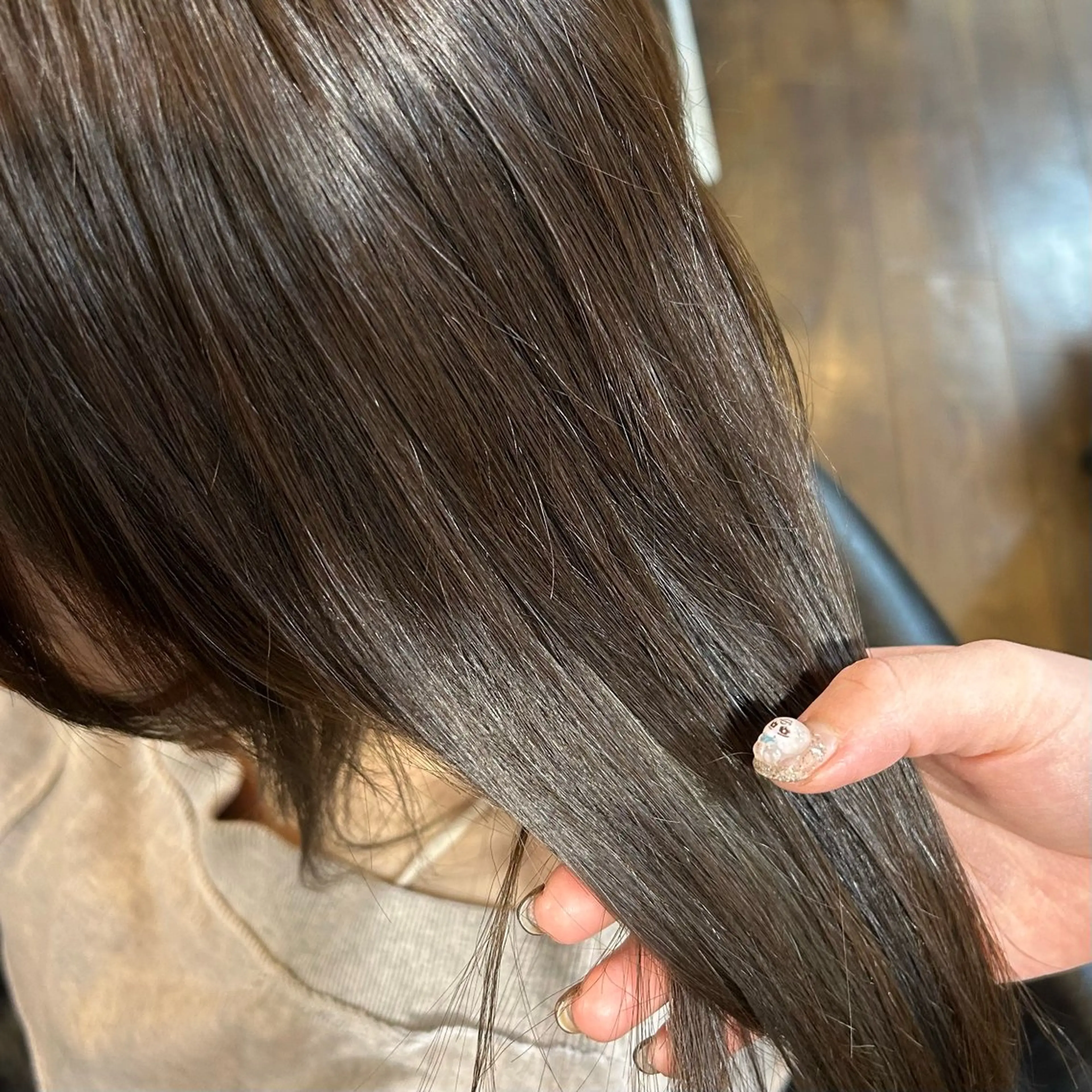 ミディアム カラー ベージュカラー オリーブベージュ 徳永　髪質改善 縮毛矯正のヘアスタイル