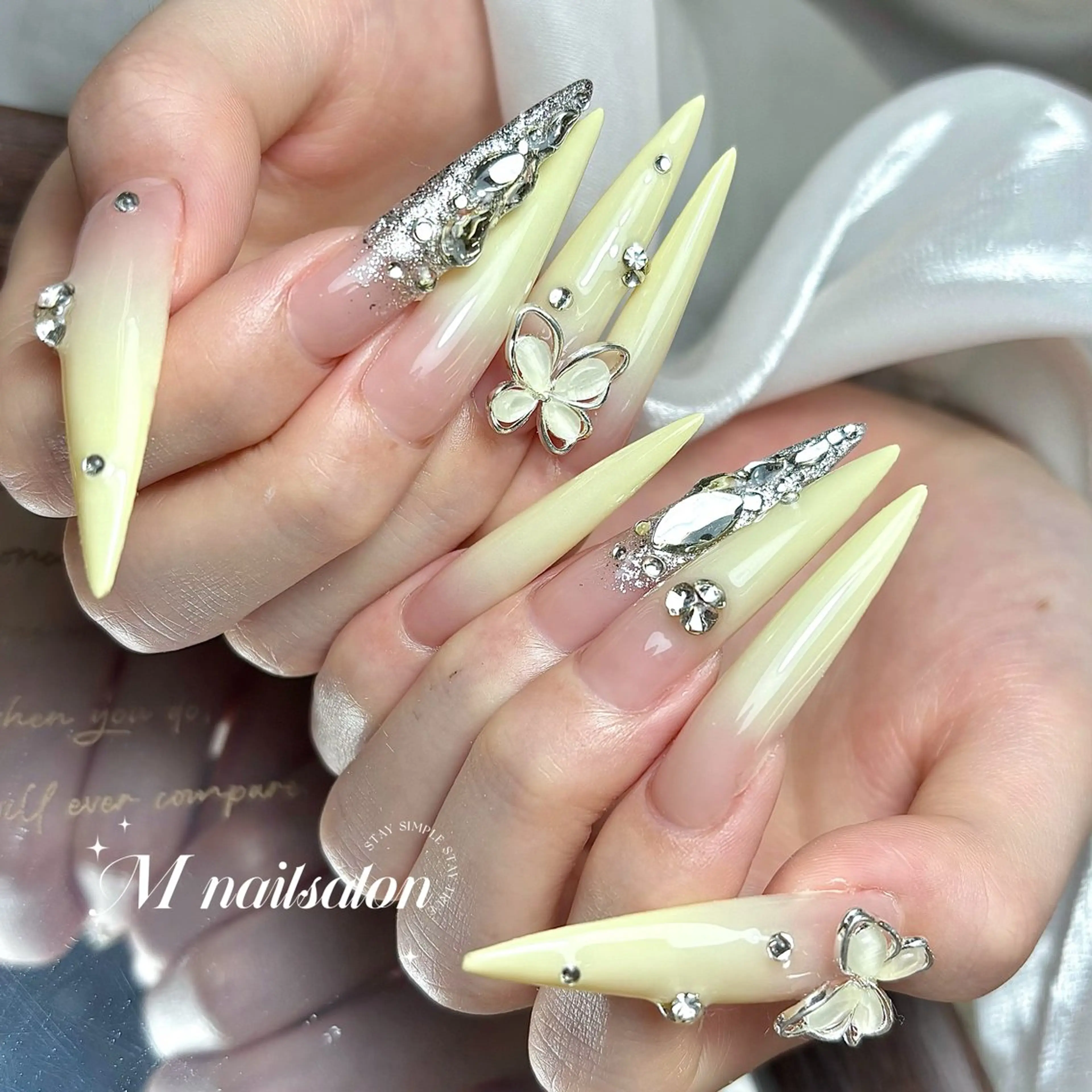 ネイル ハンドネイル M🌷nail 長さだし専門店のネイルデザイン