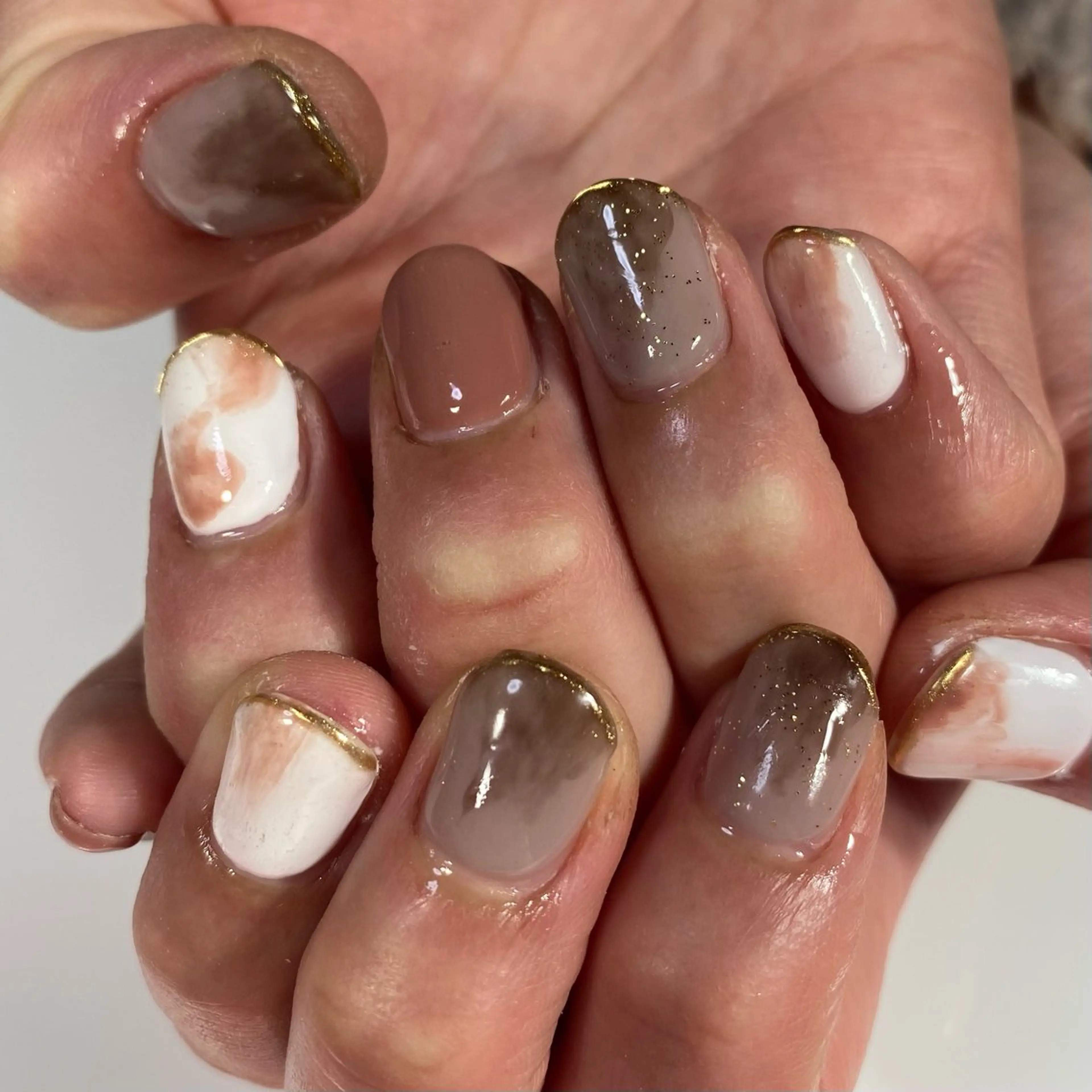ネイル ブラウン ニュアンスネイル 11 nailsのネイルデザイン