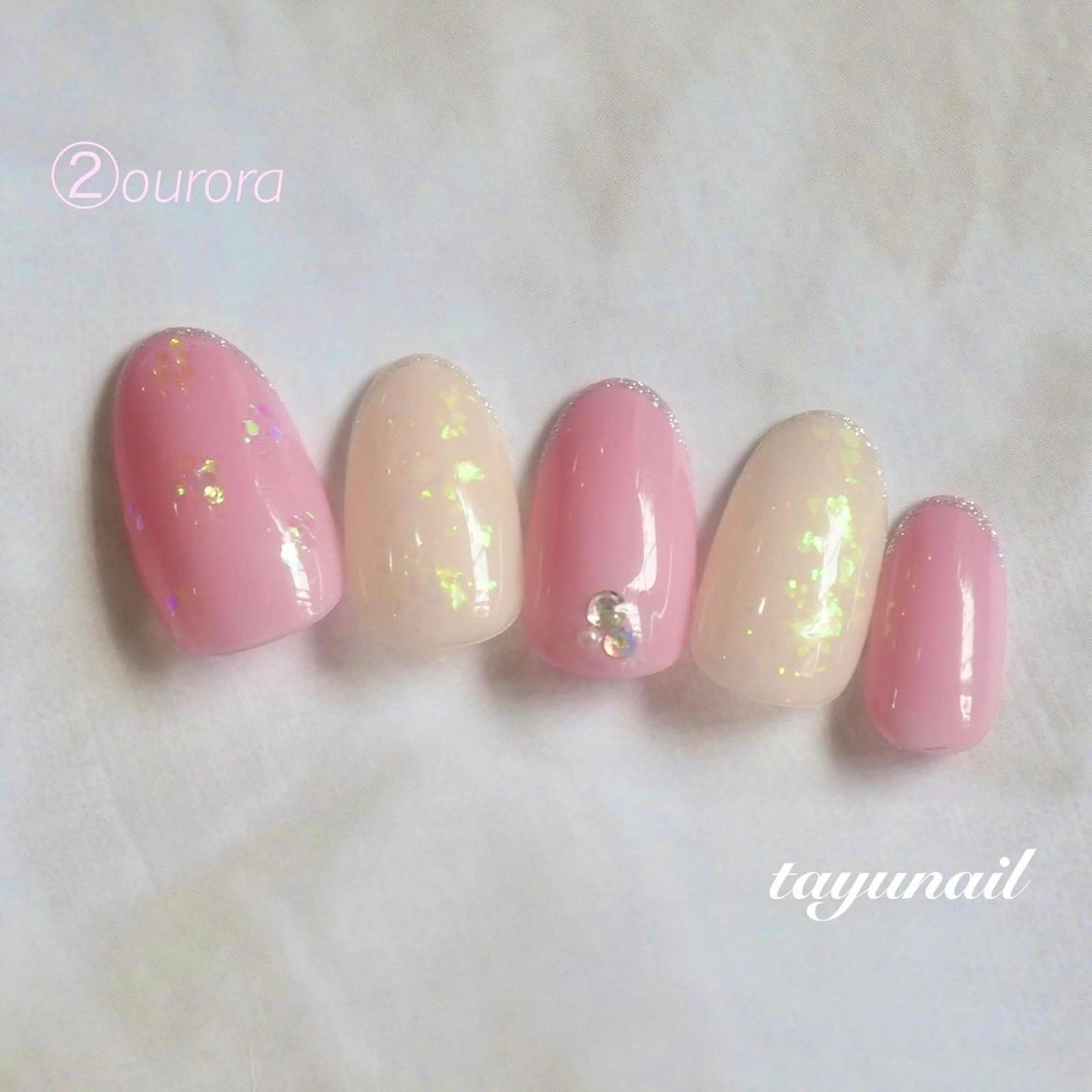 ネイル オーロラネイル ブルー フットネイル フレンチネイル ガーリー ネイルサロン 【たゆnail】のネイルデザイン