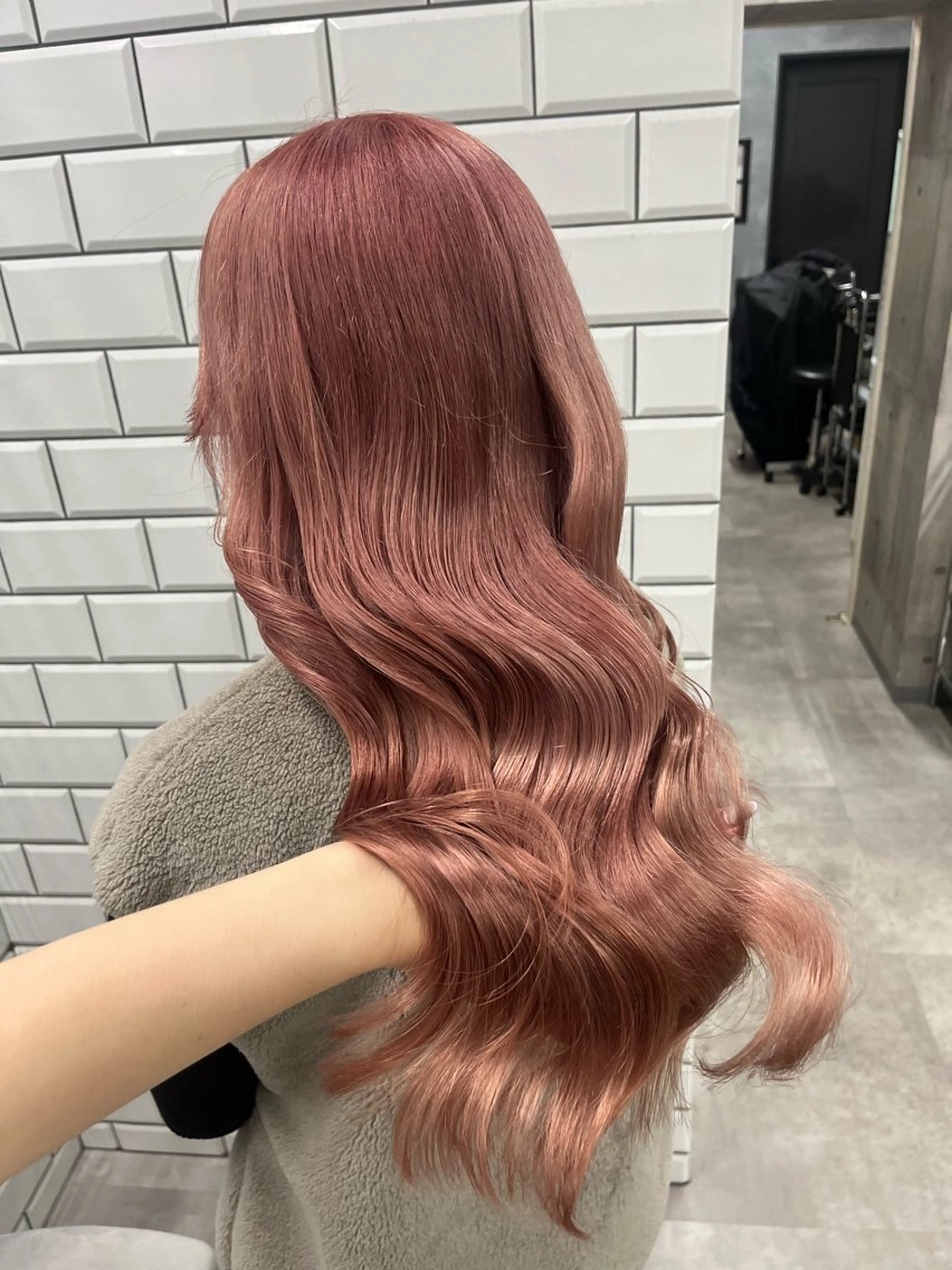 ロング カラー カット ヘアカラー トリートメント ヘアセット newi赤羽 HINATAのヘアスタイル