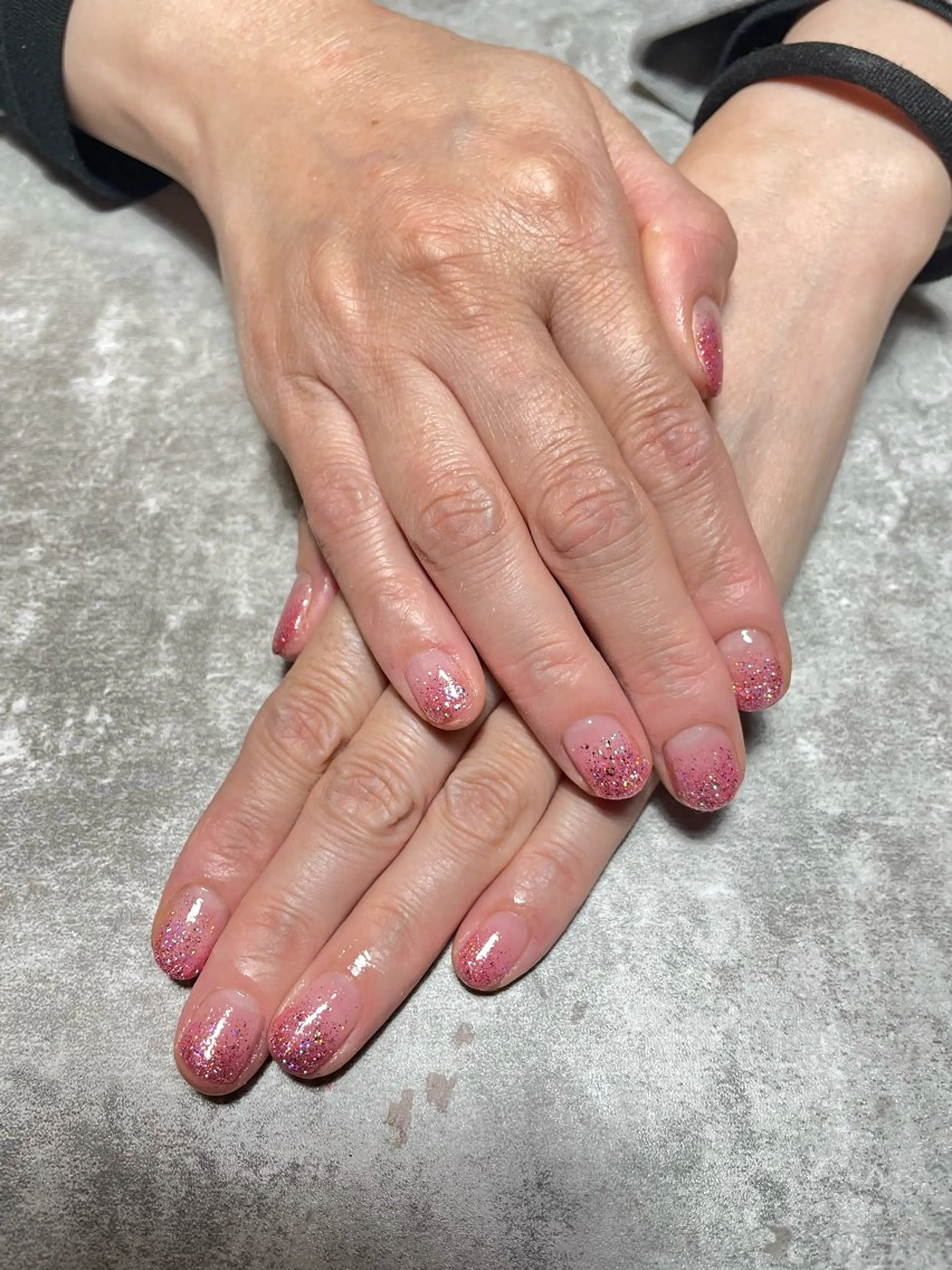 ネイル グラデーション ラメ(グリッター) ラメグラデーション ハンドネイル 長さだし特化持ち込み TAKANOのネイルデザイン