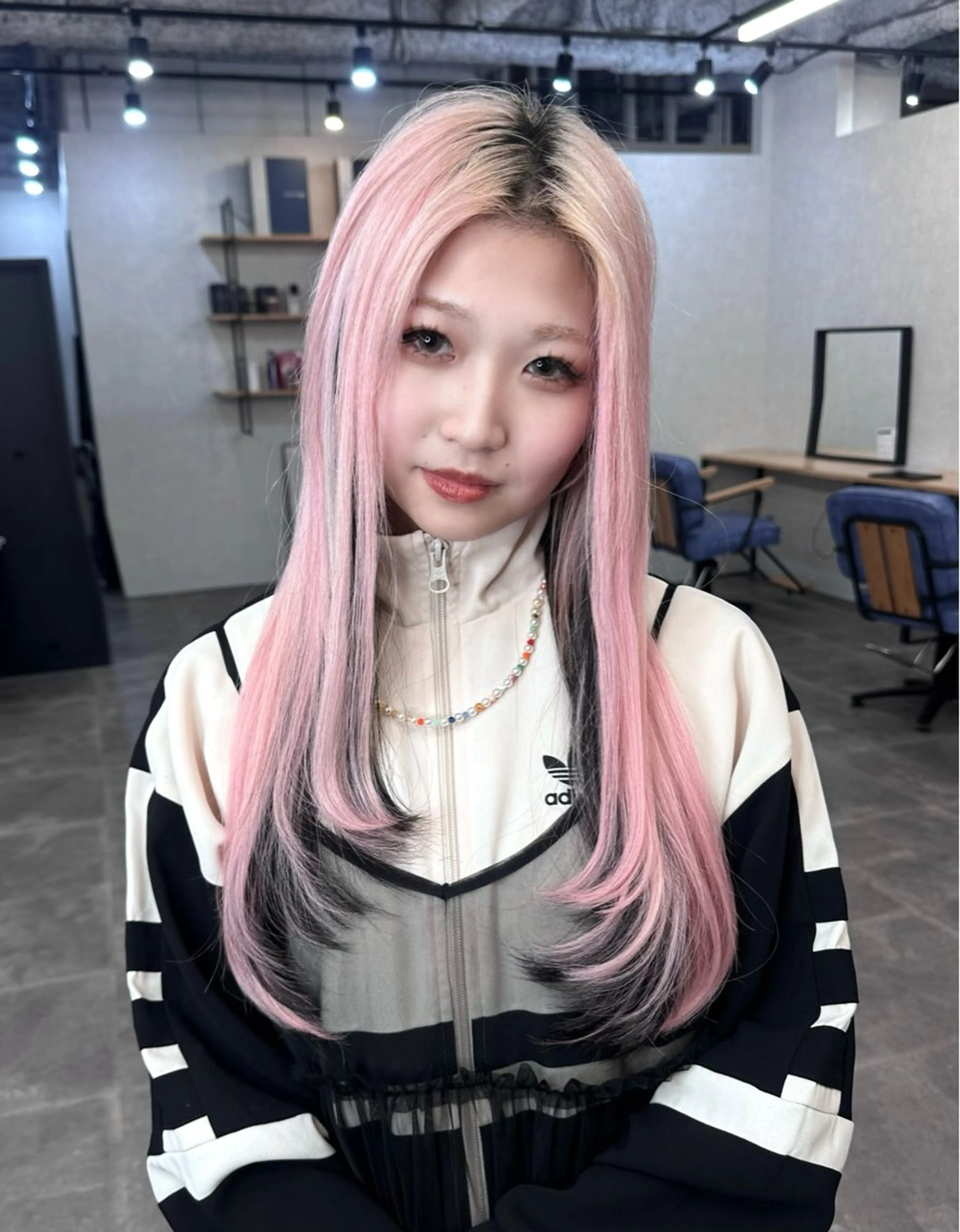 ロング シールエクステ エクステ ヘアカラー エクステ Aika 🖤のヘアスタイル