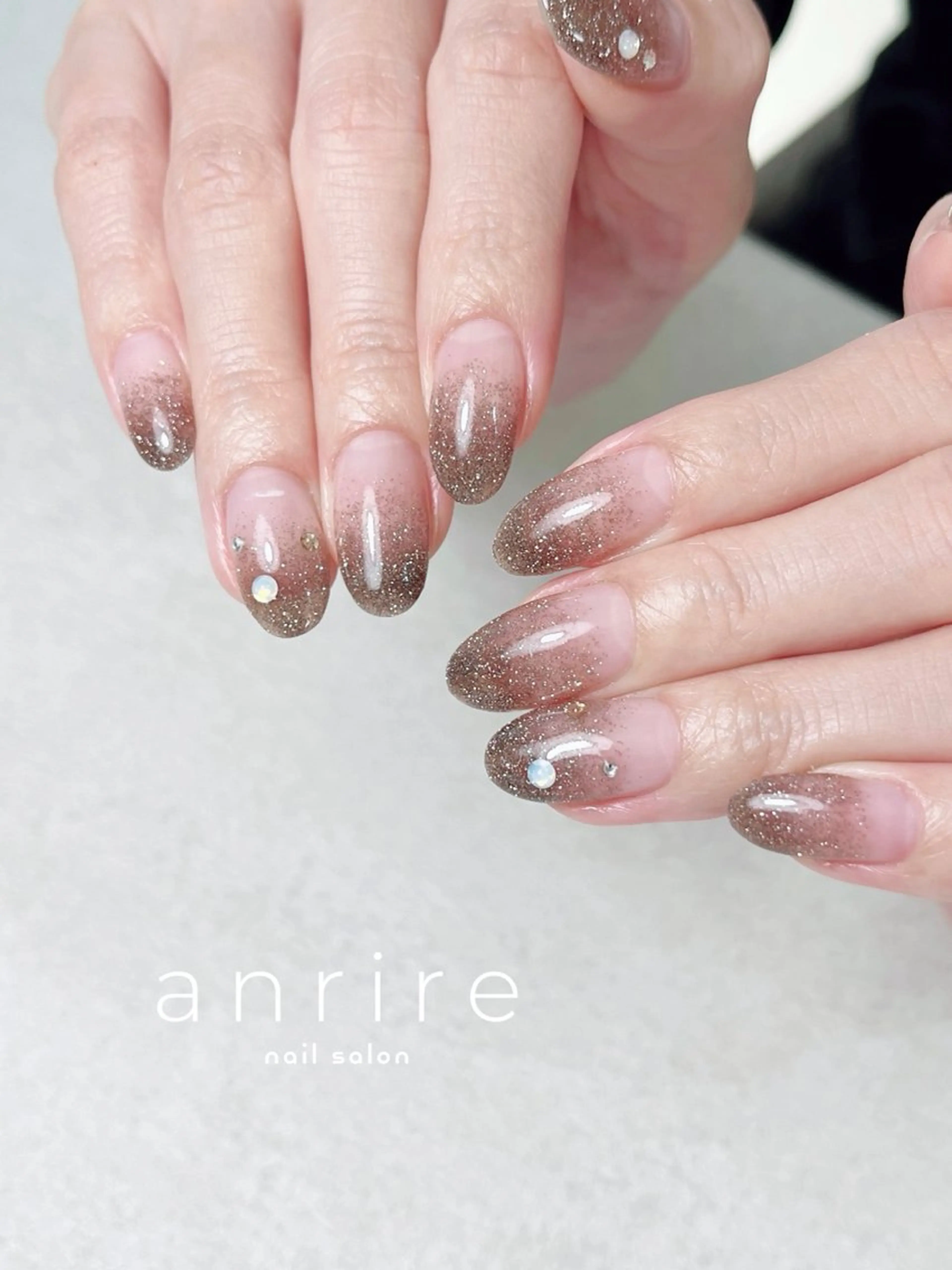 ネイル ブラウン フラッシュネイル ジェルネイル グラデーション キラキラネイル ハンドネイル nailsalon anrireのネイルデザイン