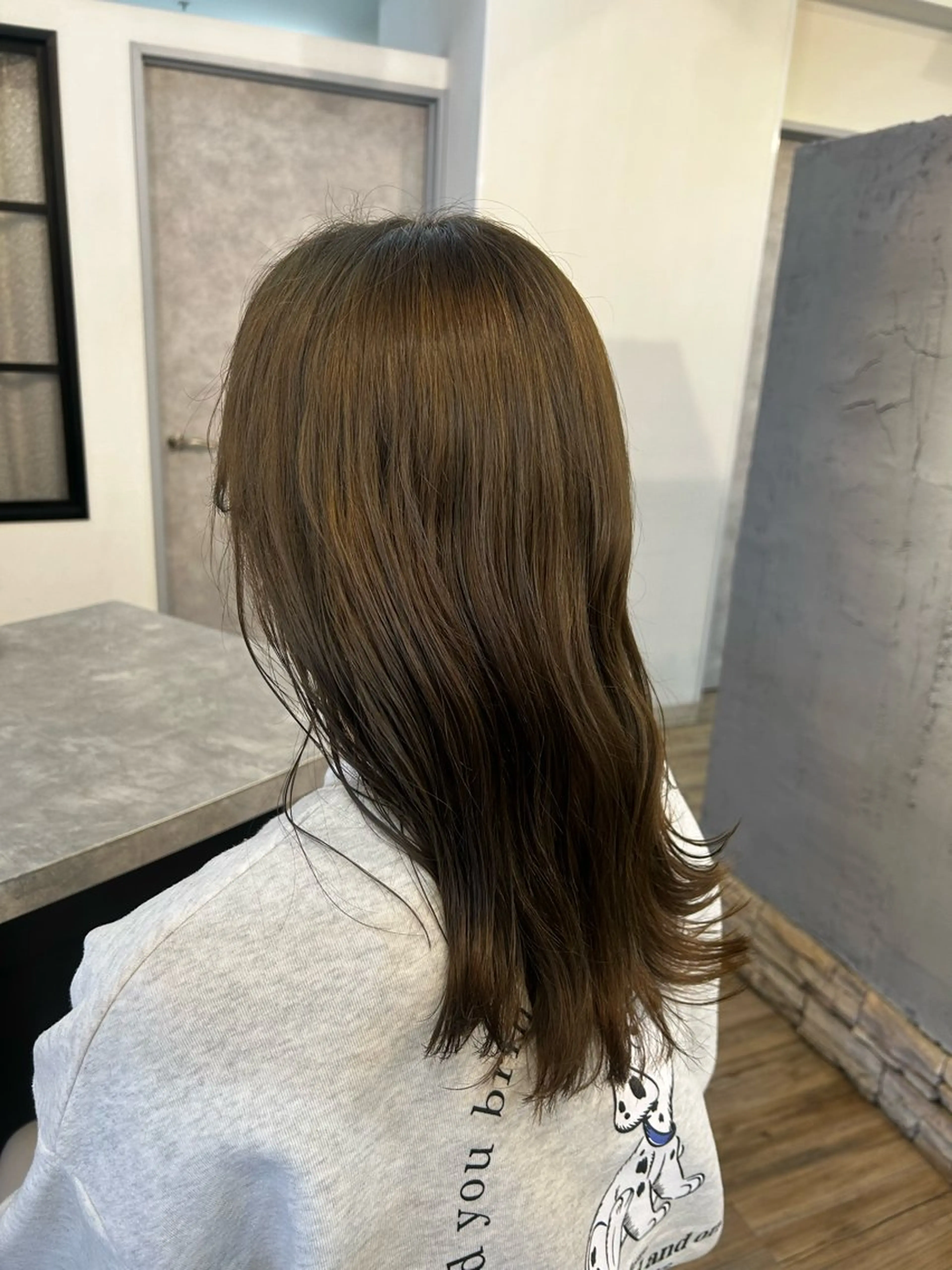 セミロング カラー ブリーチ／ヘアセット 🪞🌙minamiのヘアスタイル