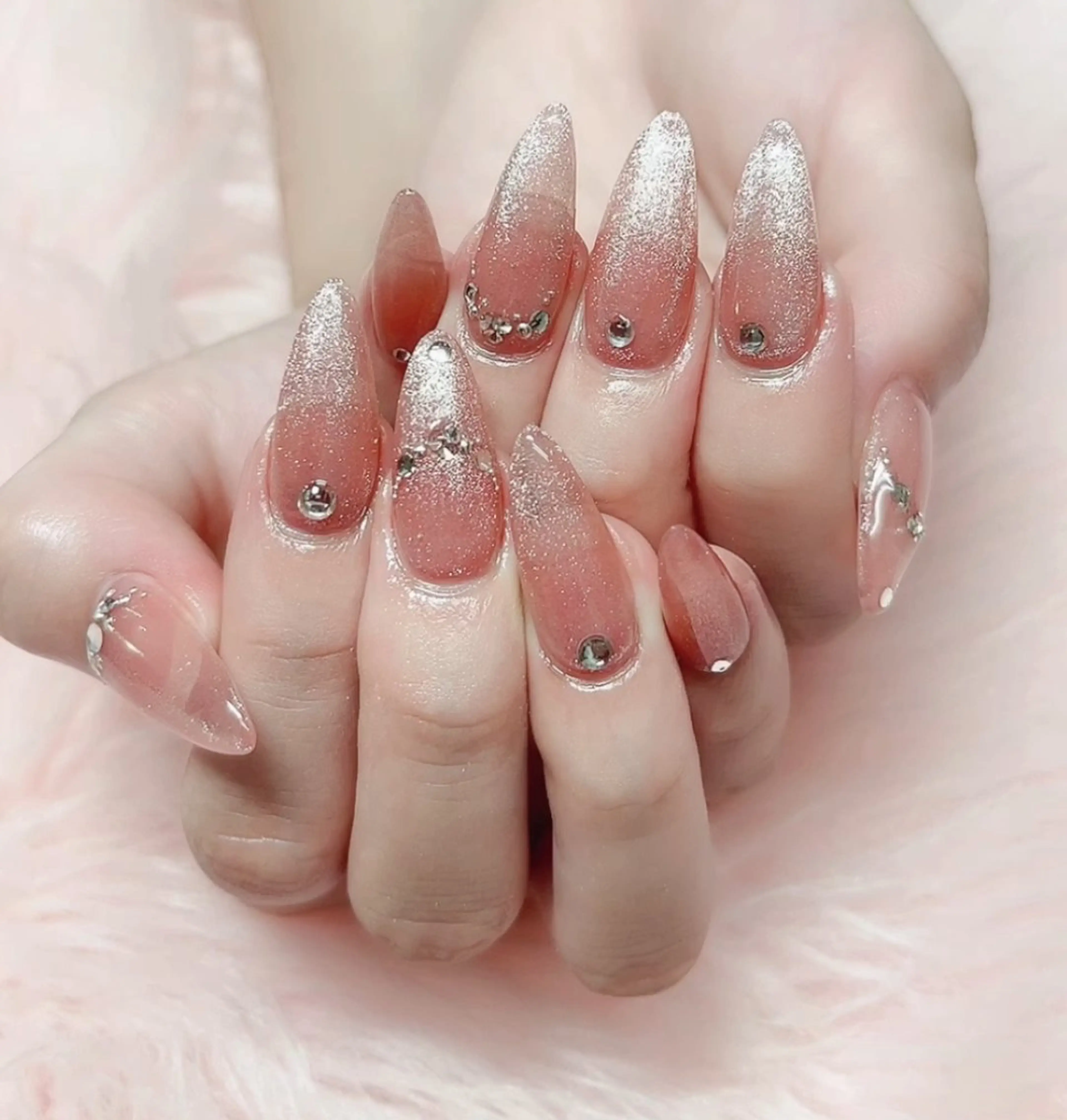 ネイル MoonNail ユリ🌸のネイルデザイン