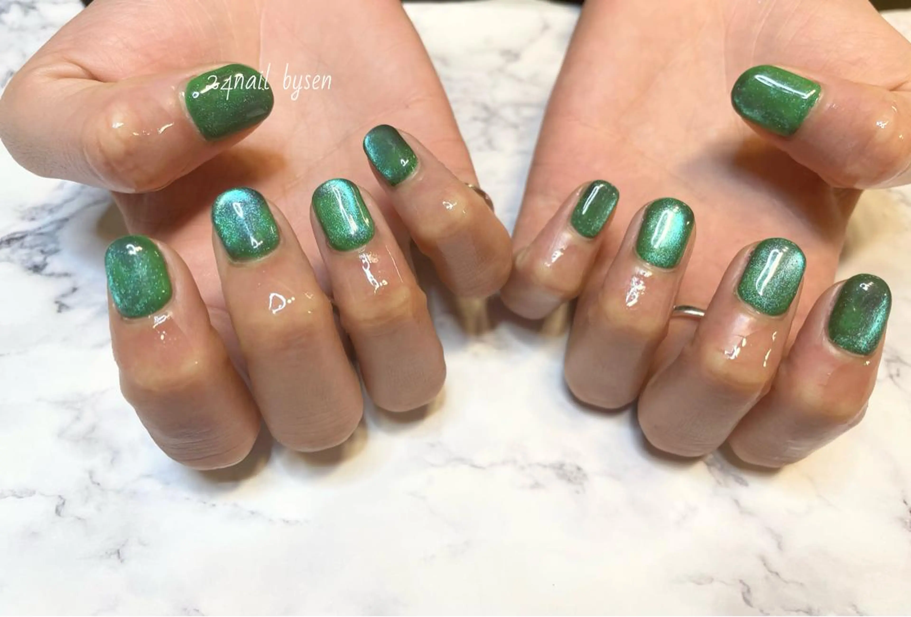 ネイル ジェルネイル グリーン マグネットネイル Atelier by 24nail/Ayaのネイルデザイン