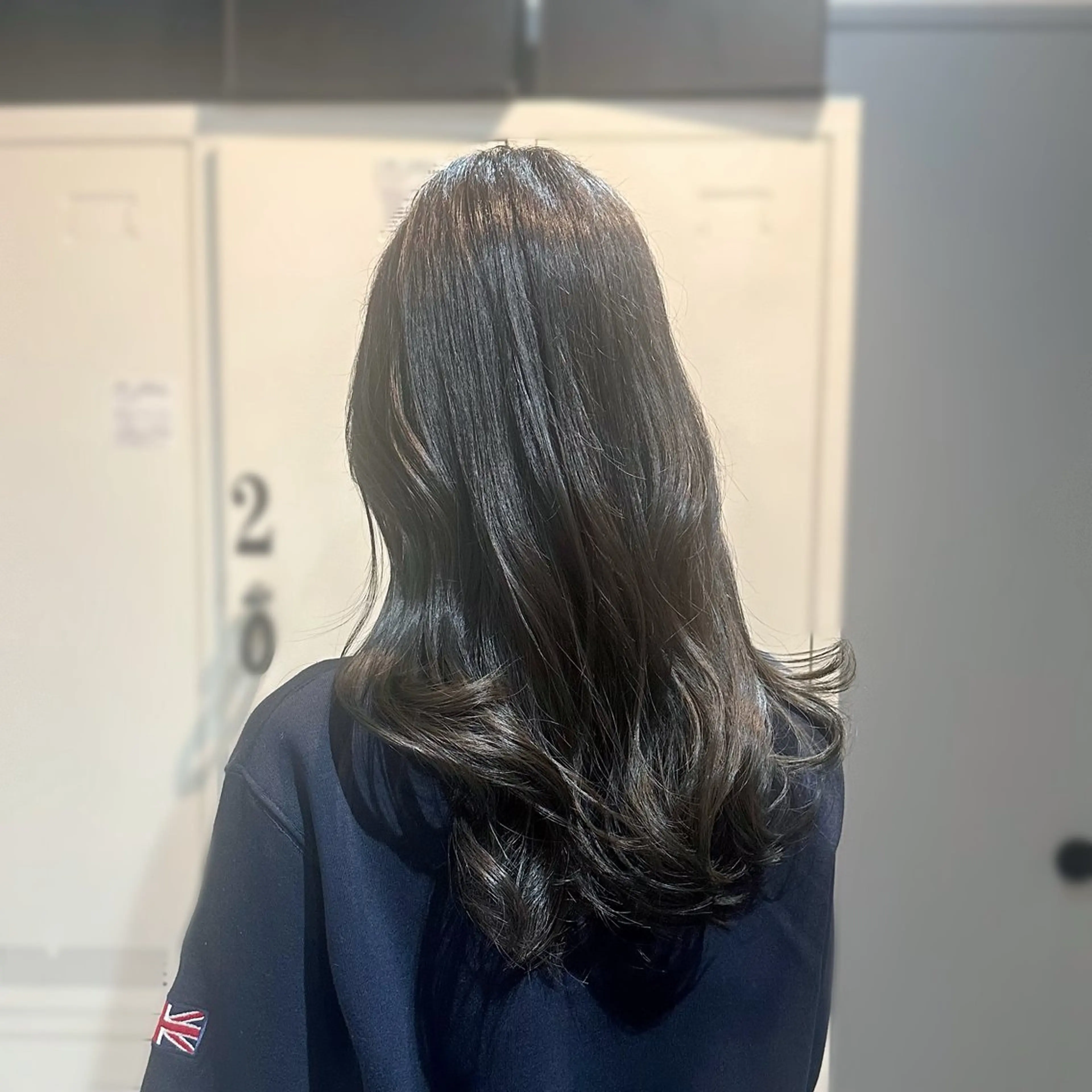 ロング カラー ヘアアレンジ 透明感カラー グレージュ オリーブグレージュ オリーブグレー 縮毛矯正+モテカラー 🎀✨MIHOのヘアスタイル