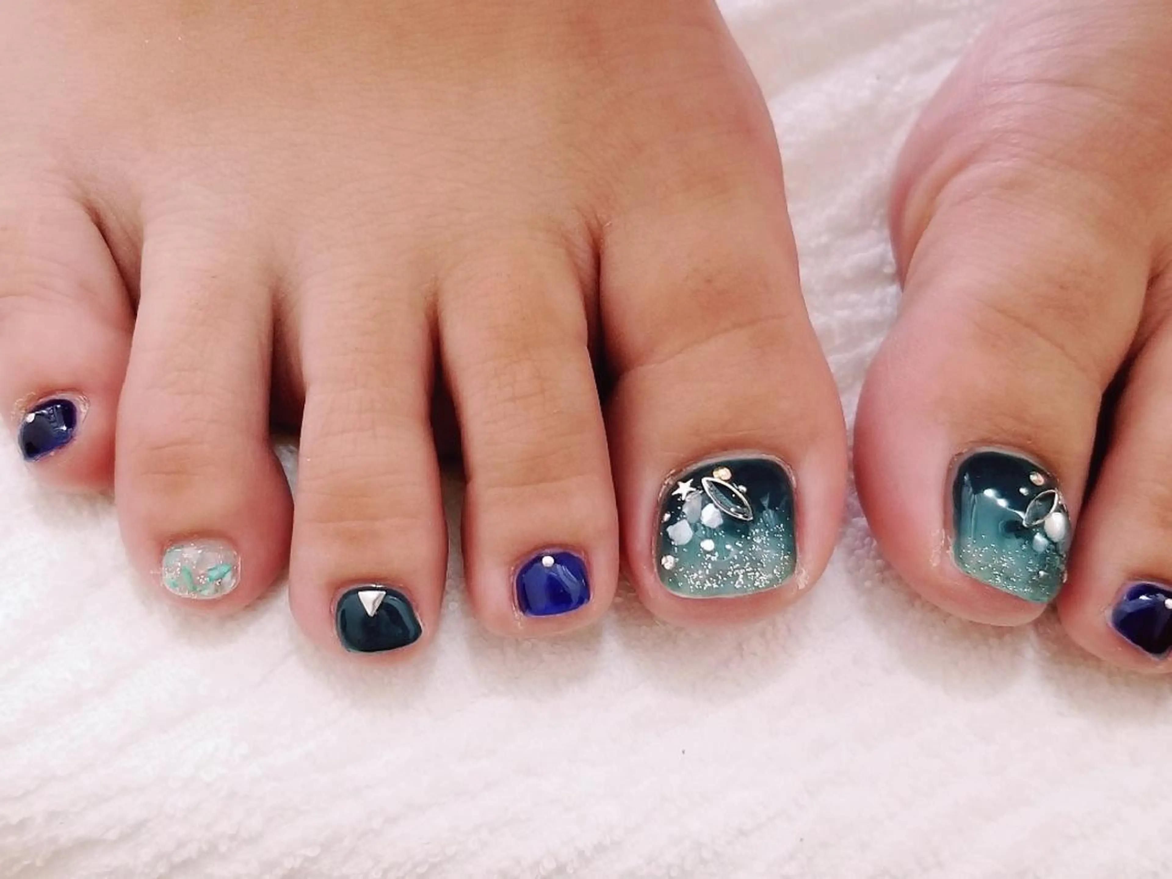 ネイル ブルー フットネイル グリーン 夏ネイル ハンドネイル フットネイル trees_ nailのネイルデザイン