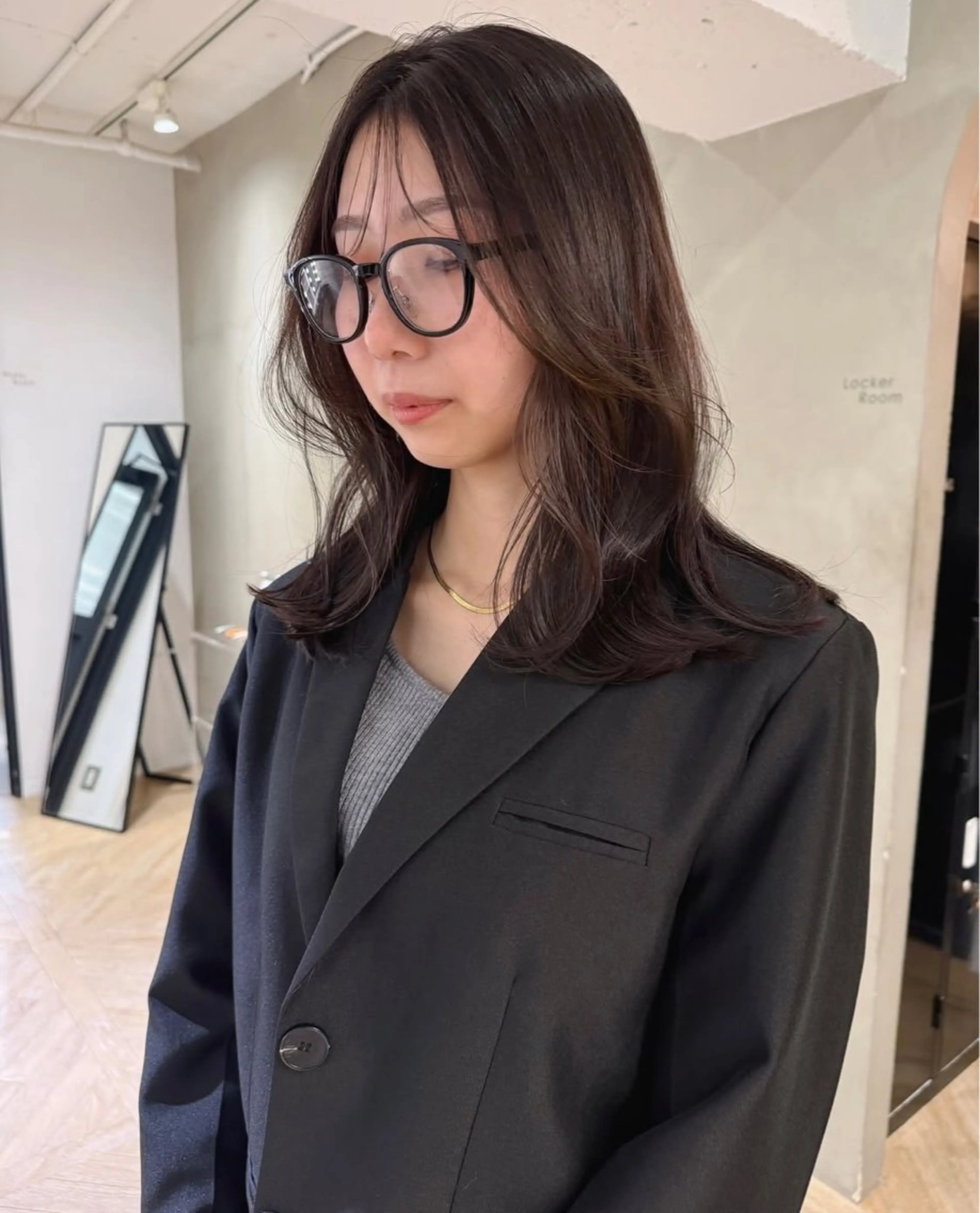 セミロング 高発色ブリーチ/ ハイレイヤー🪽aiのヘアスタイル