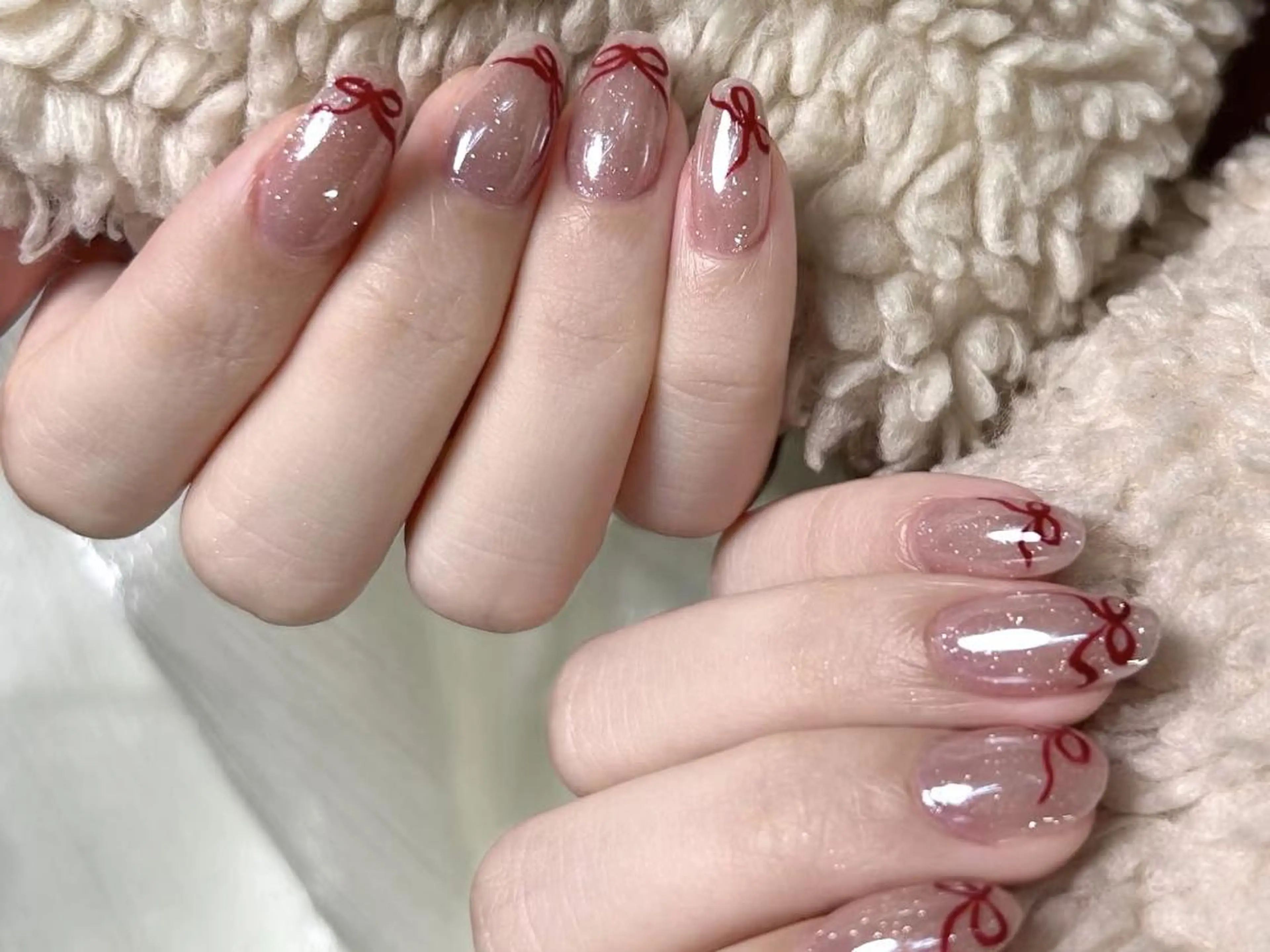 ネイル アートネイル ジェルネイル ガーリー ミディアムネイル リボン ハンドネイル ハンドケア 💅 NikoNikoのネイルデザイン