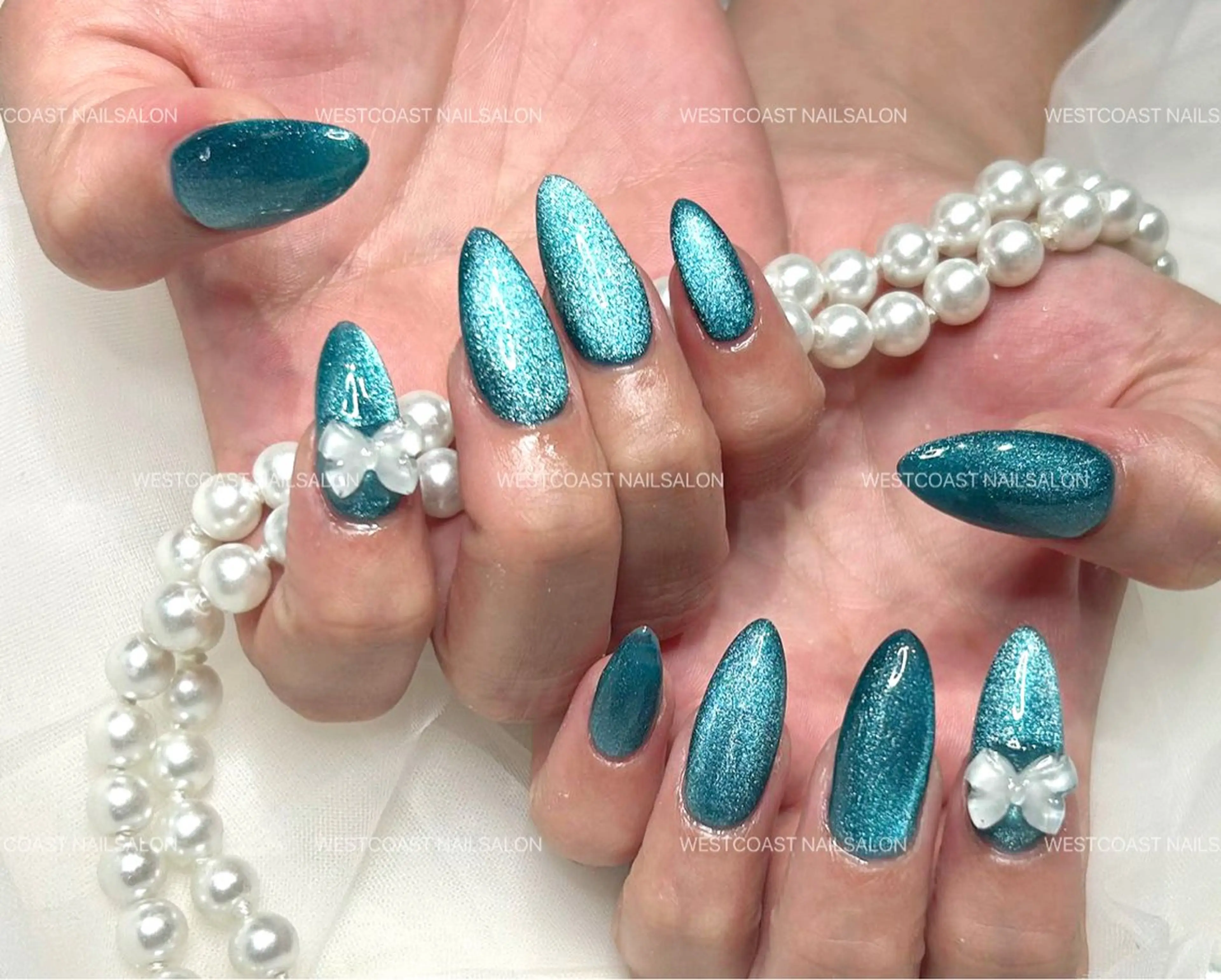 ネイル マグネットネイル シンプルネイル リボン、ガーリー パーツ放題専門店のネイルデザイン