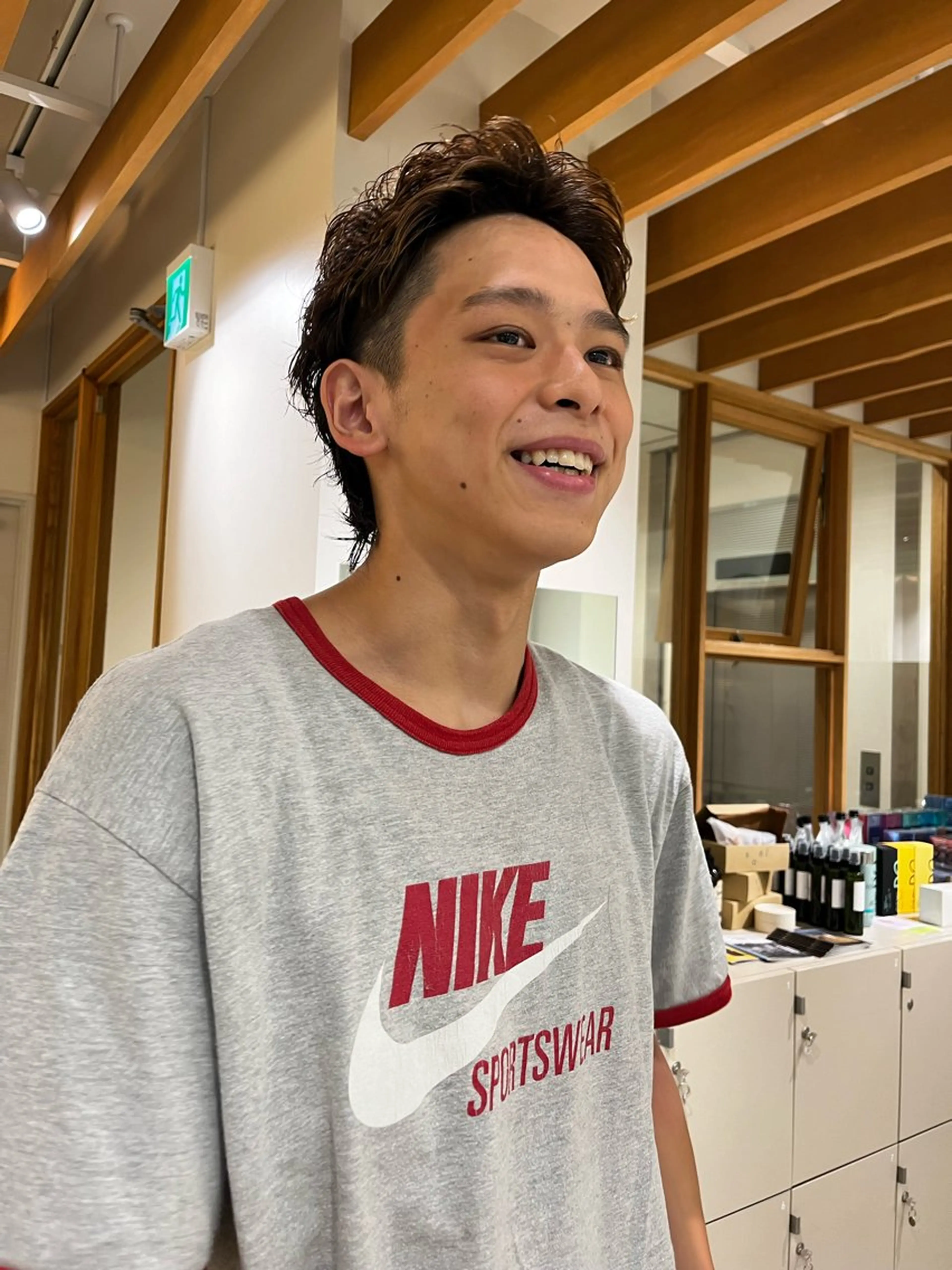 カラー パーマ メンズ フェザーパーマ メンズパーマ 透明感カラー 外国人風カラー カットモデル/ 髪質改善/みわのヘアスタイル