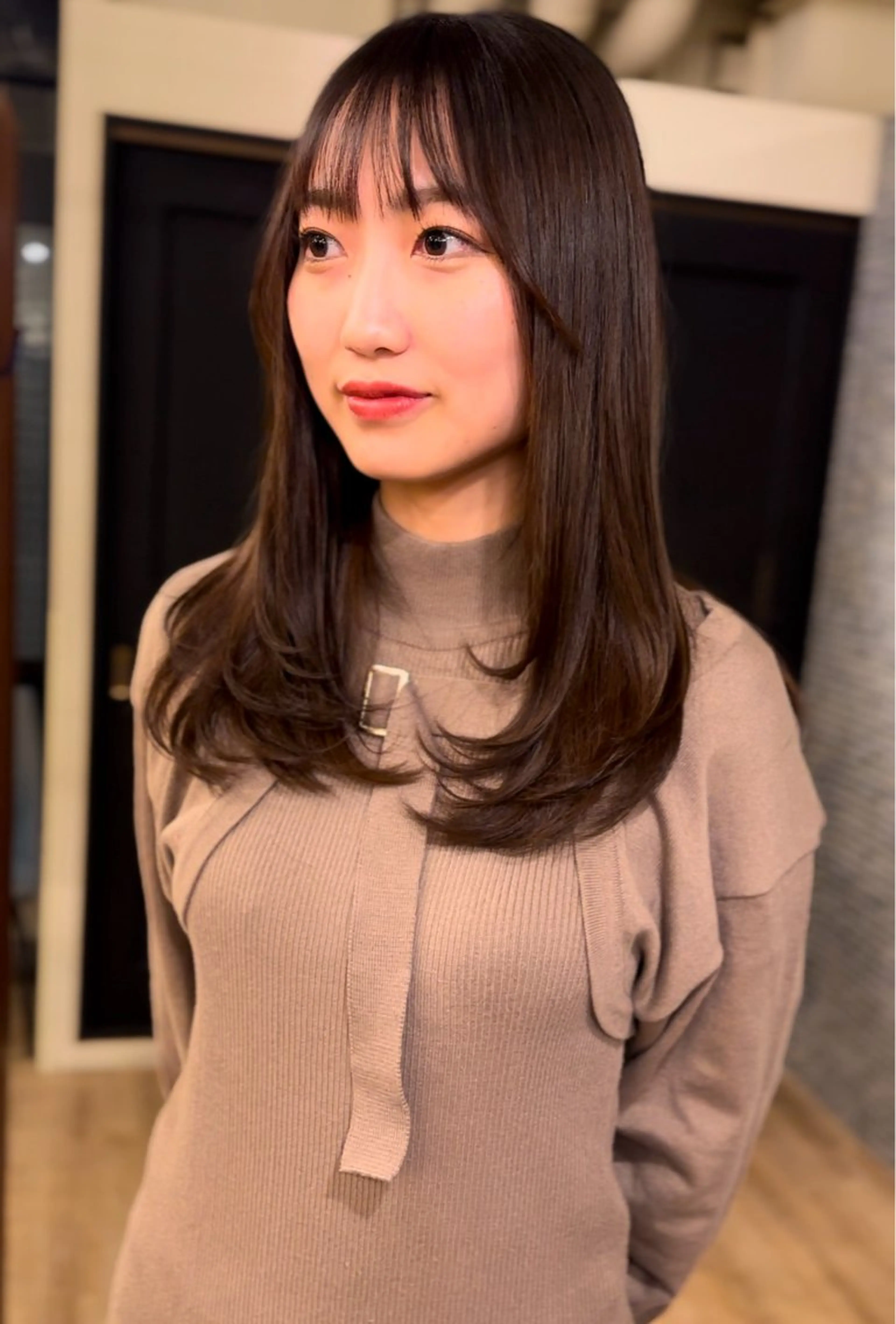 ロング カラー レイヤーカット 白髪ぼかしハイライト レイヤー川口　元気のヘアスタイル